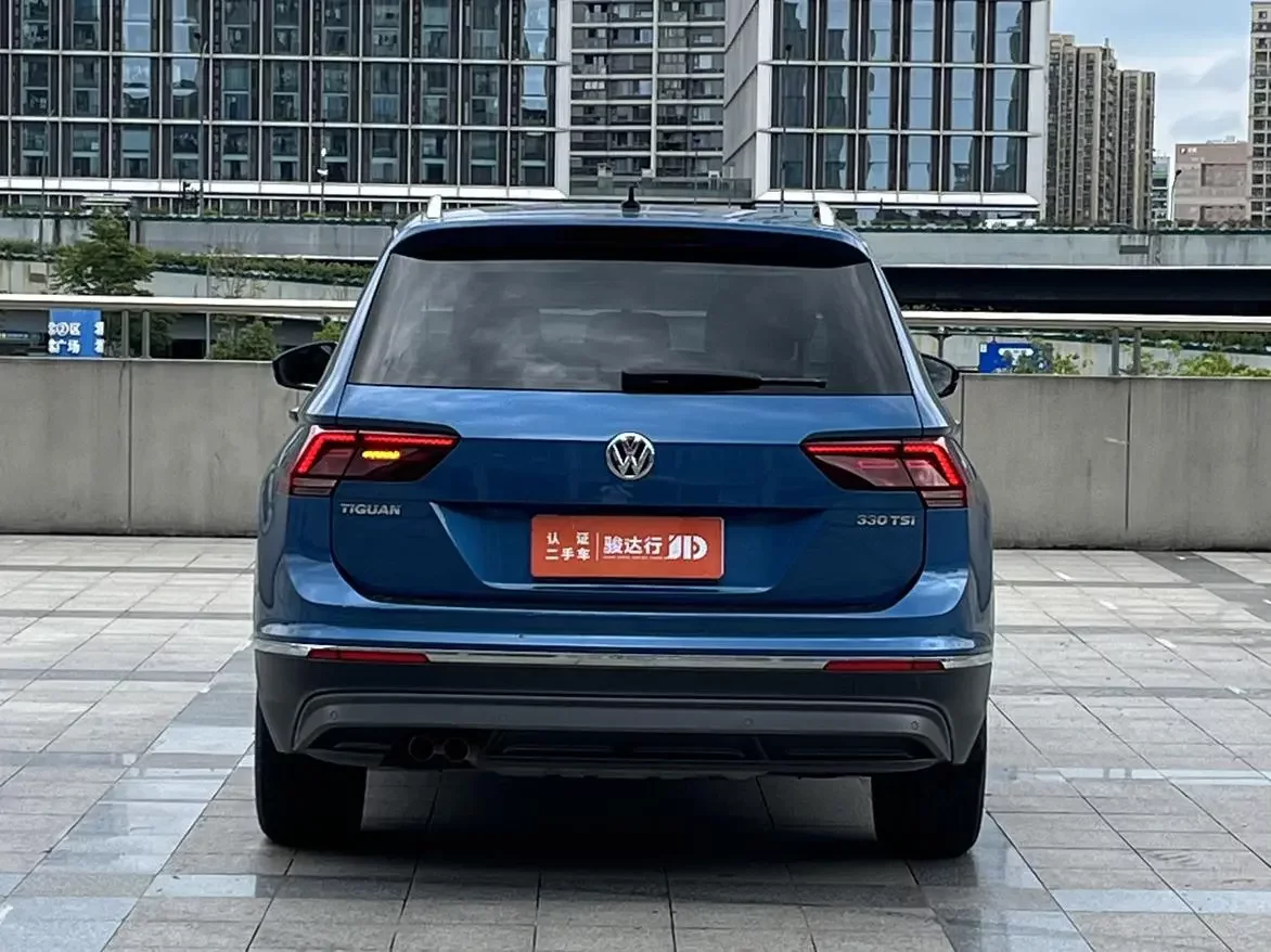 Volkswagen Tiguan (Tharu)