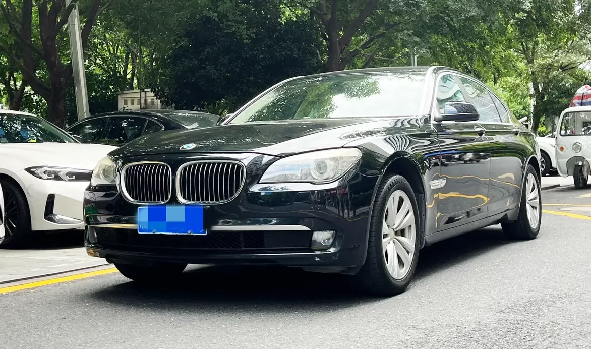 BMW 7 Series  из Китая