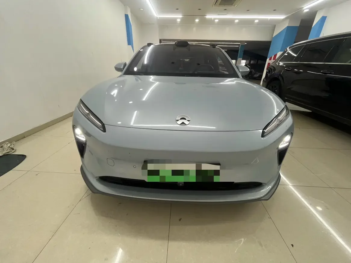 NIO ET5