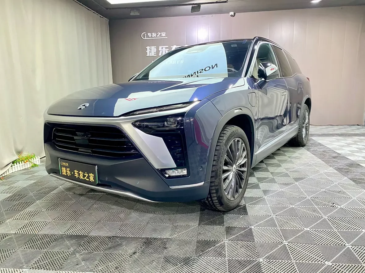 NIO ES8