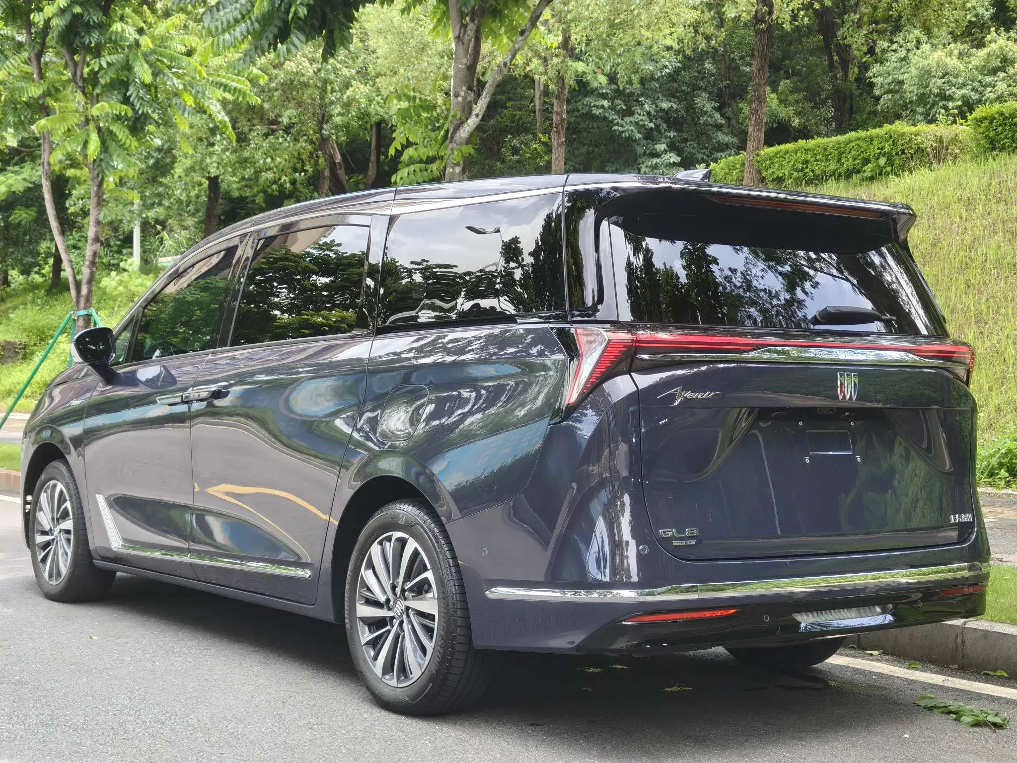 Buick GL8 PHEV