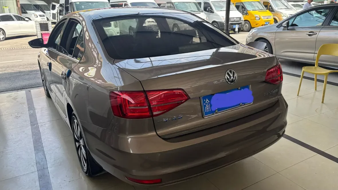 Volkswagen Sagitar