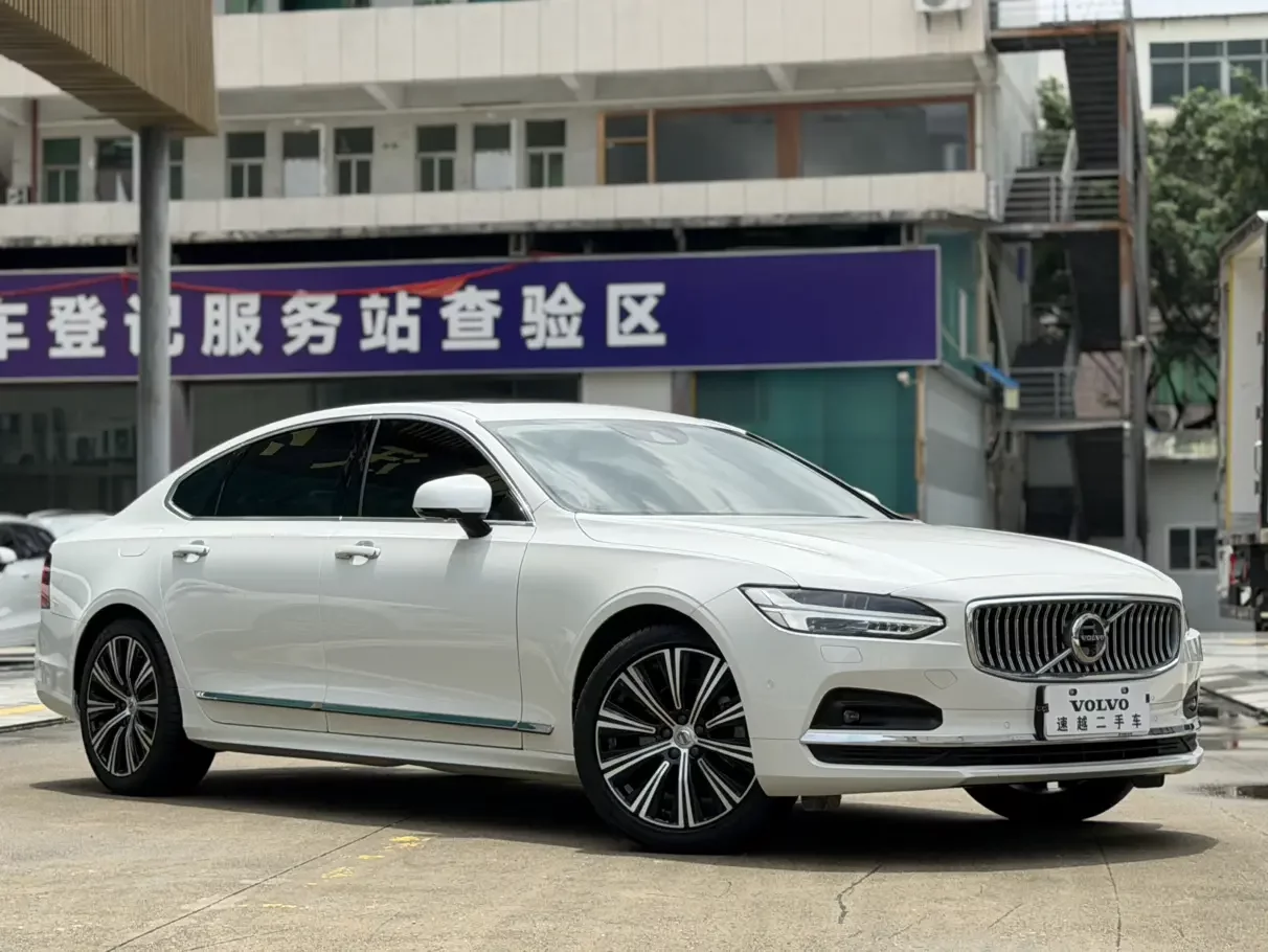 Volvo S90
