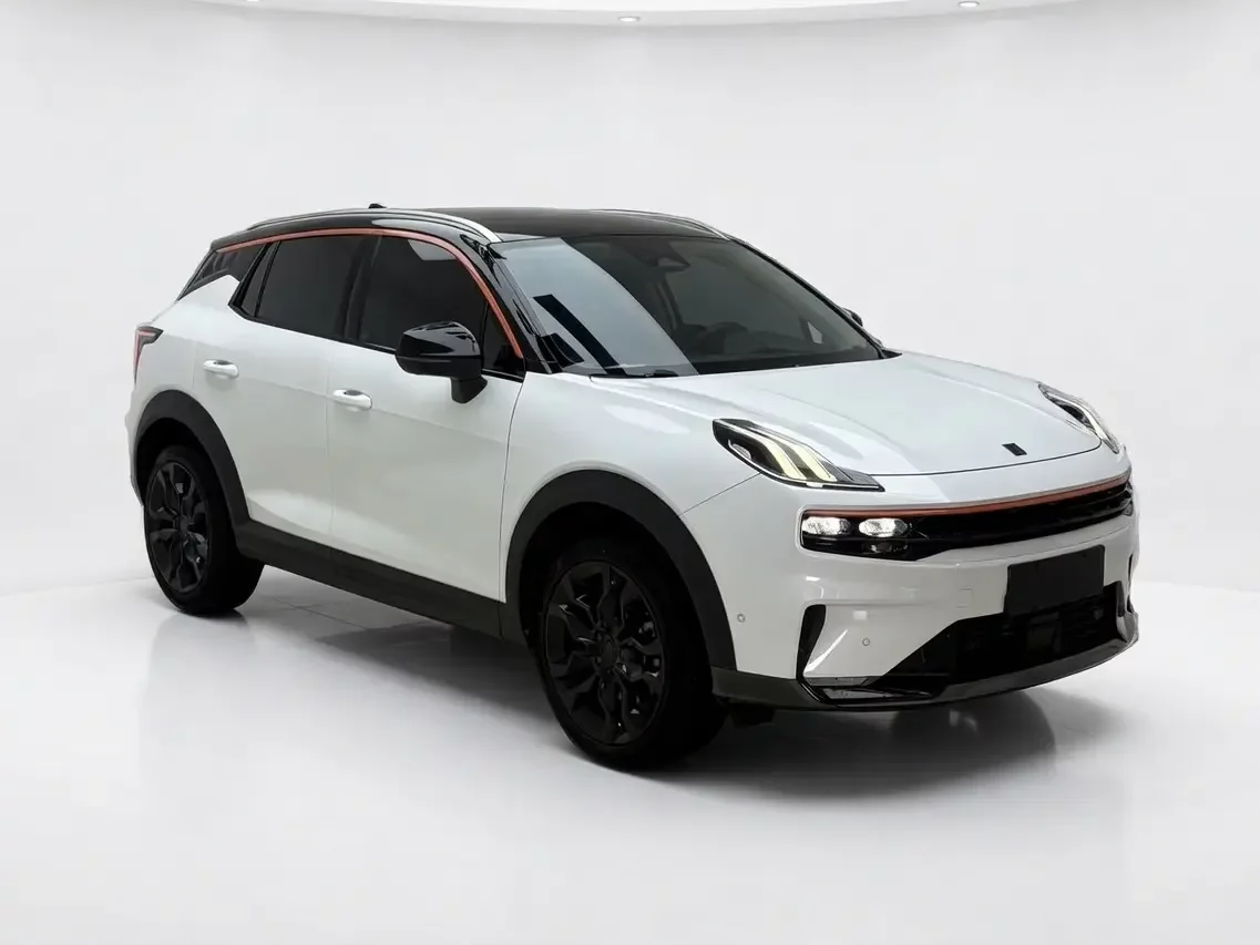 Lynk & Co 06