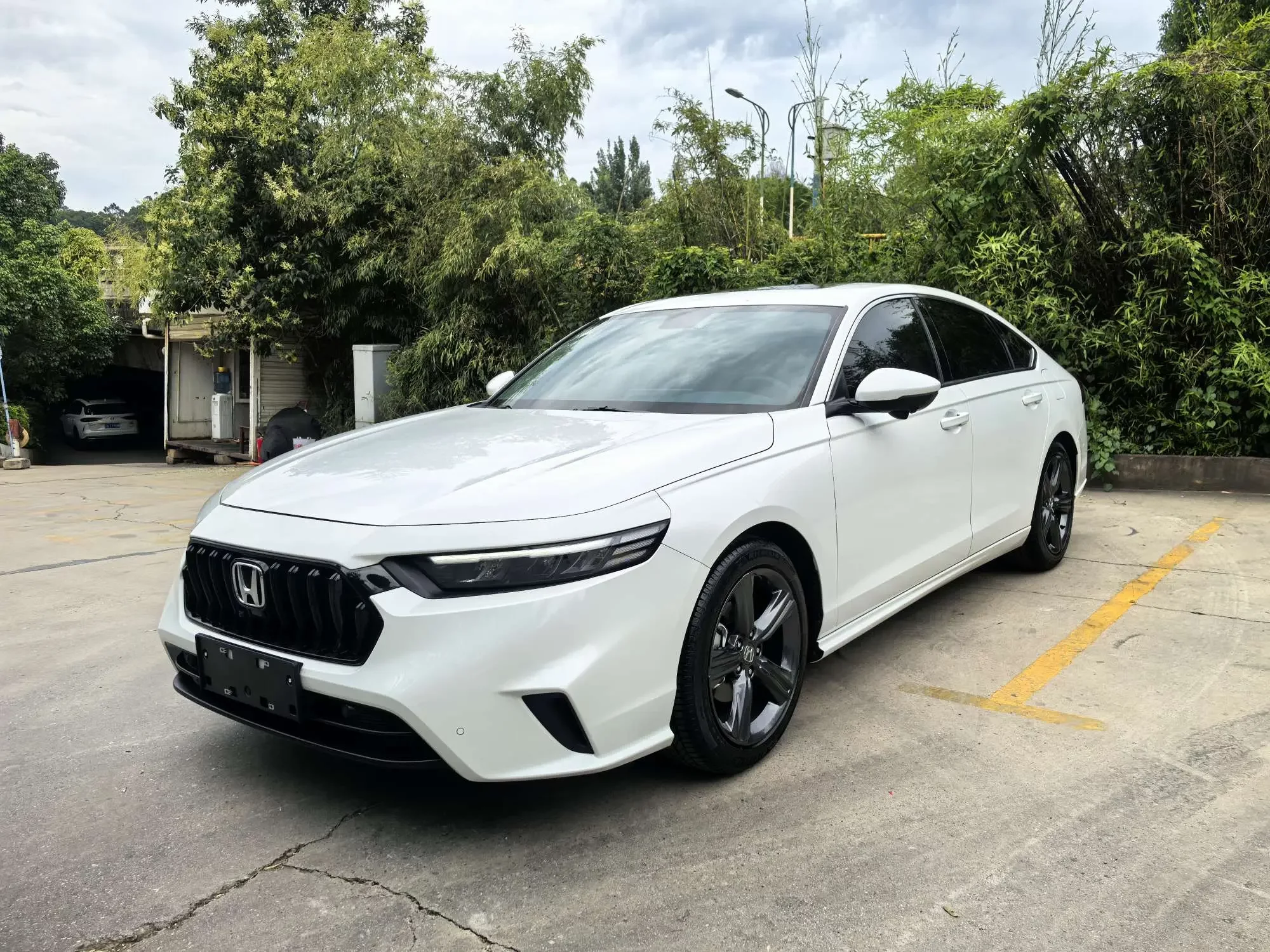 Honda Inspire (Yingshipai)  из Китая