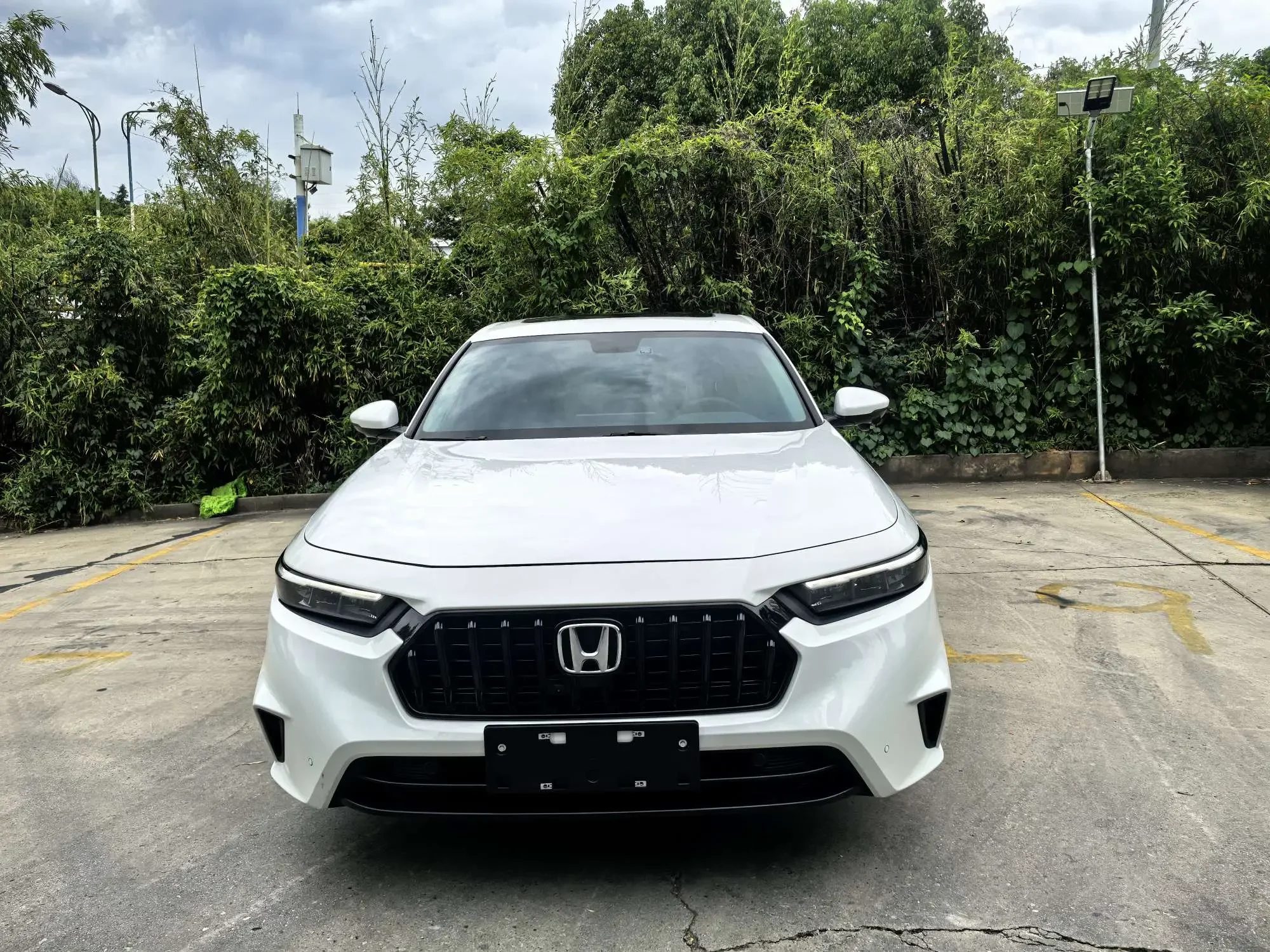Honda Inspire (Yingshipai)  из Китая