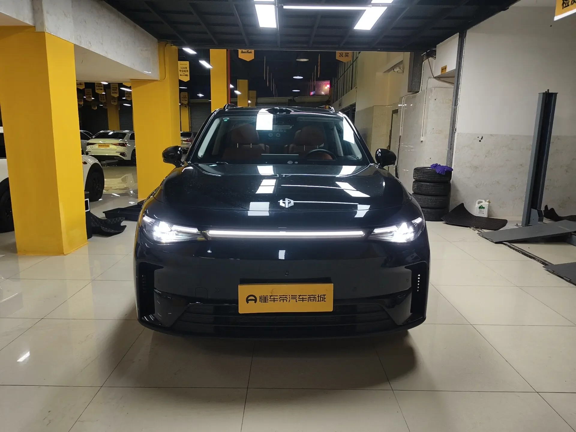 Leapmotor C16