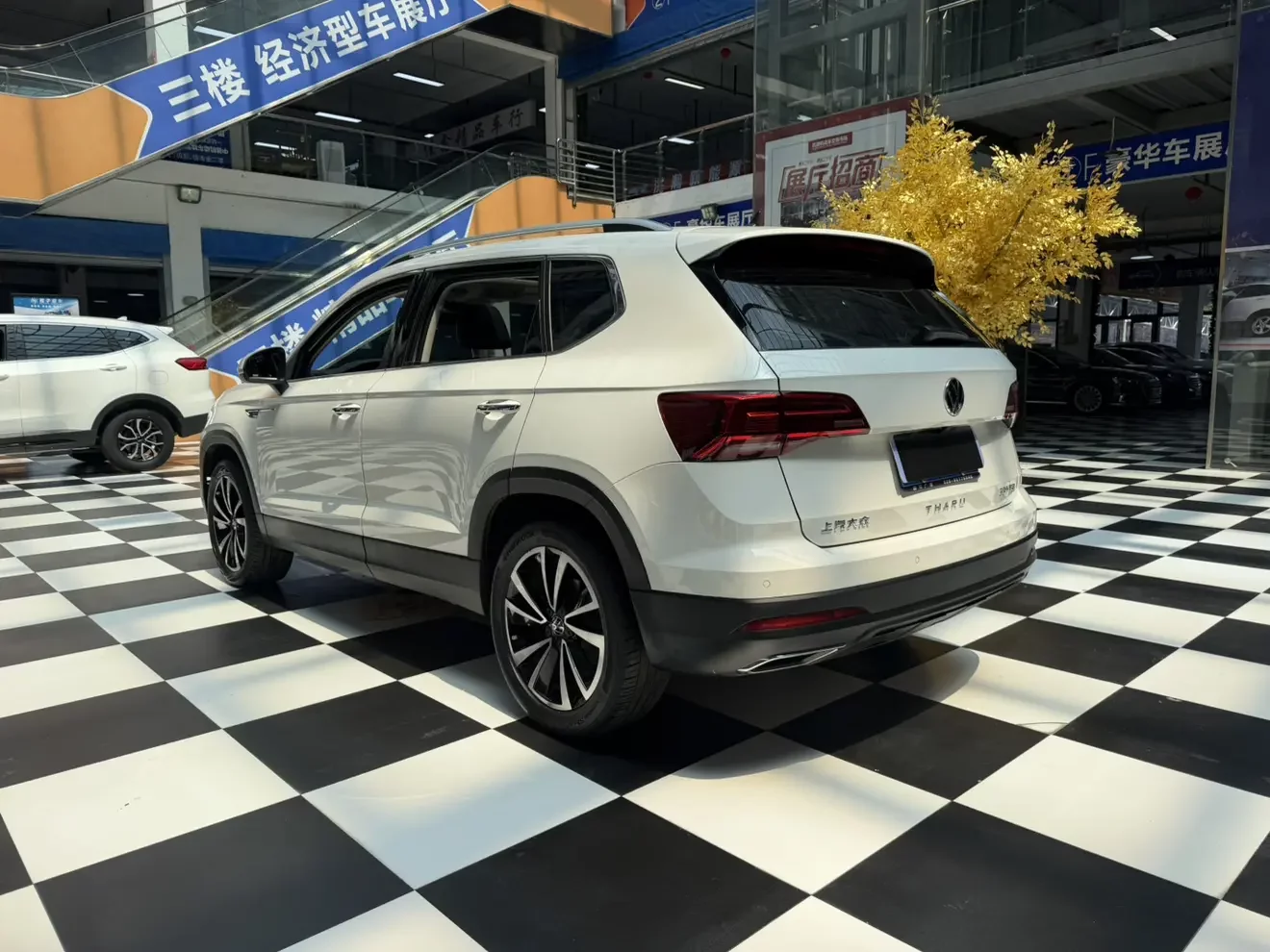 Volkswagen Tharu