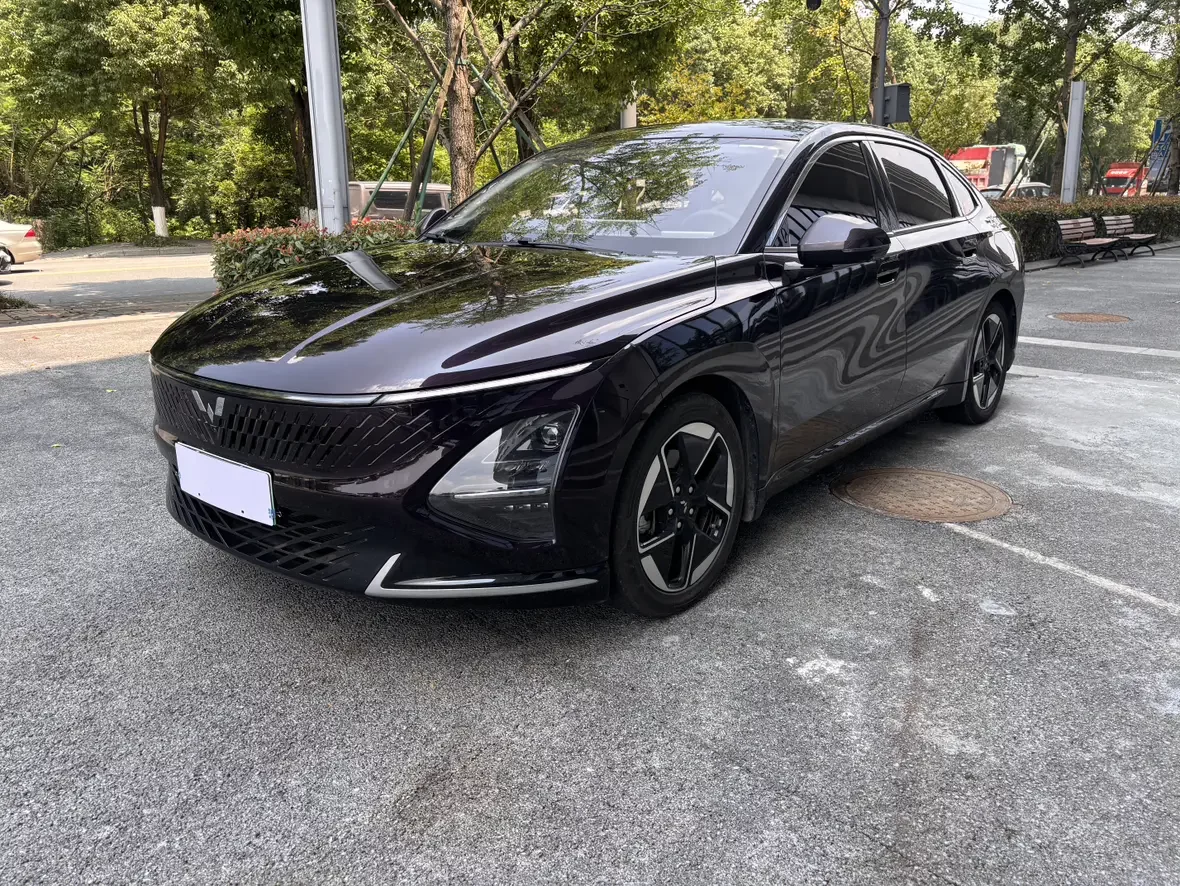 Wuling Starlight PHEV