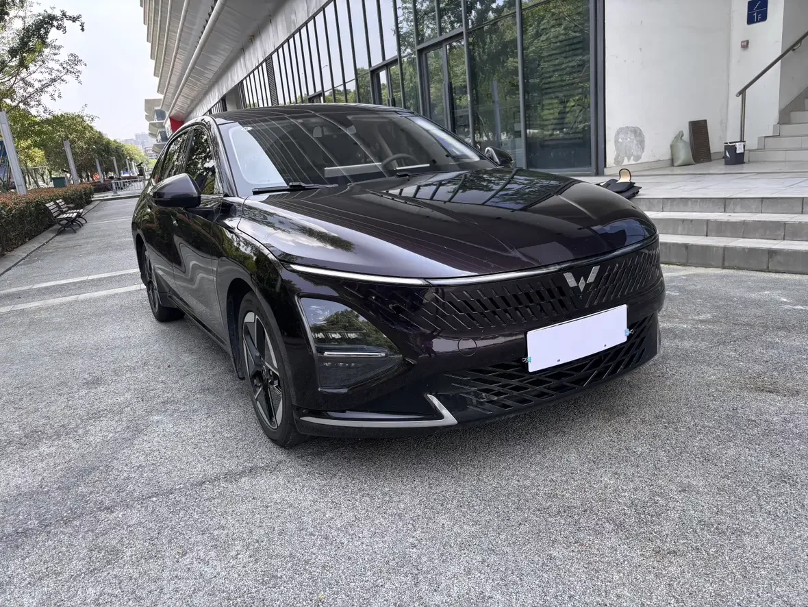 Wuling Starlight PHEV