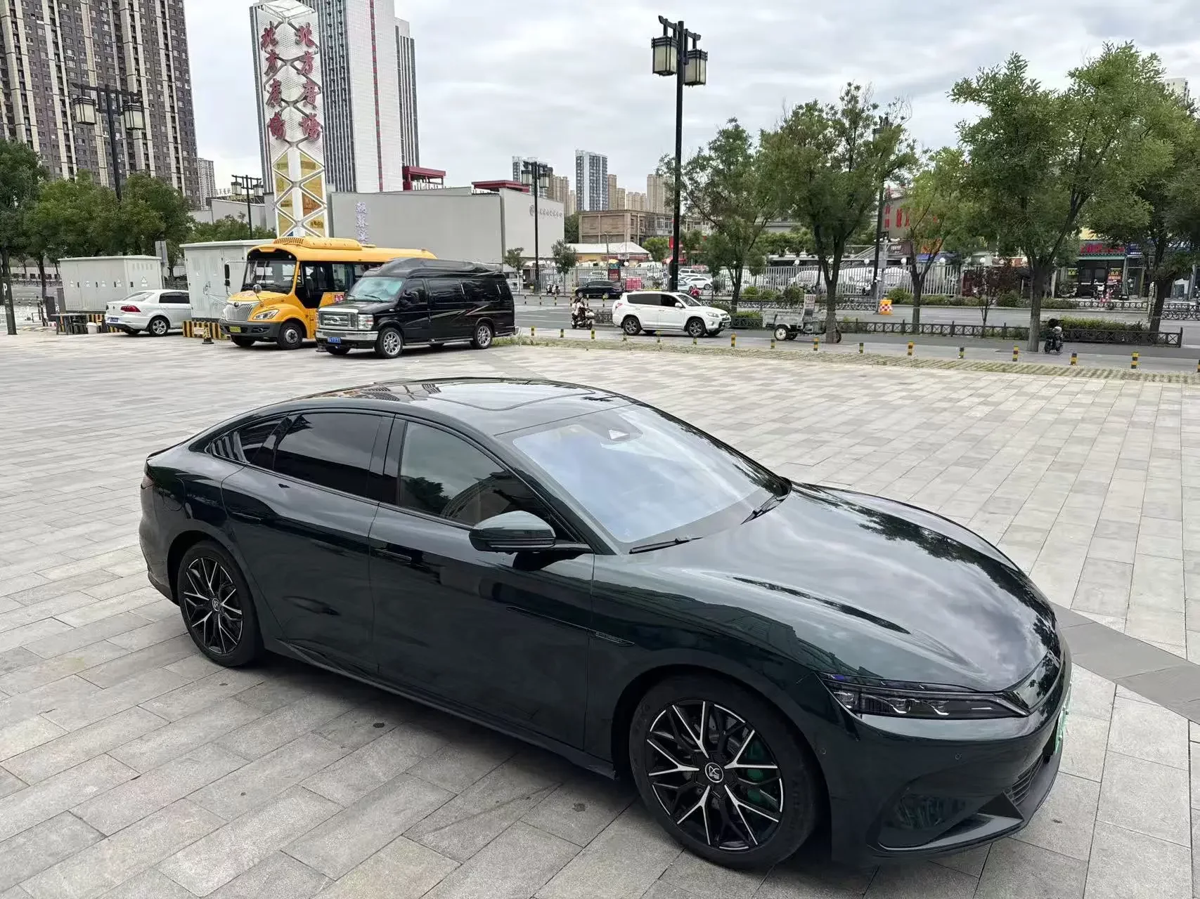 BYD Han EV