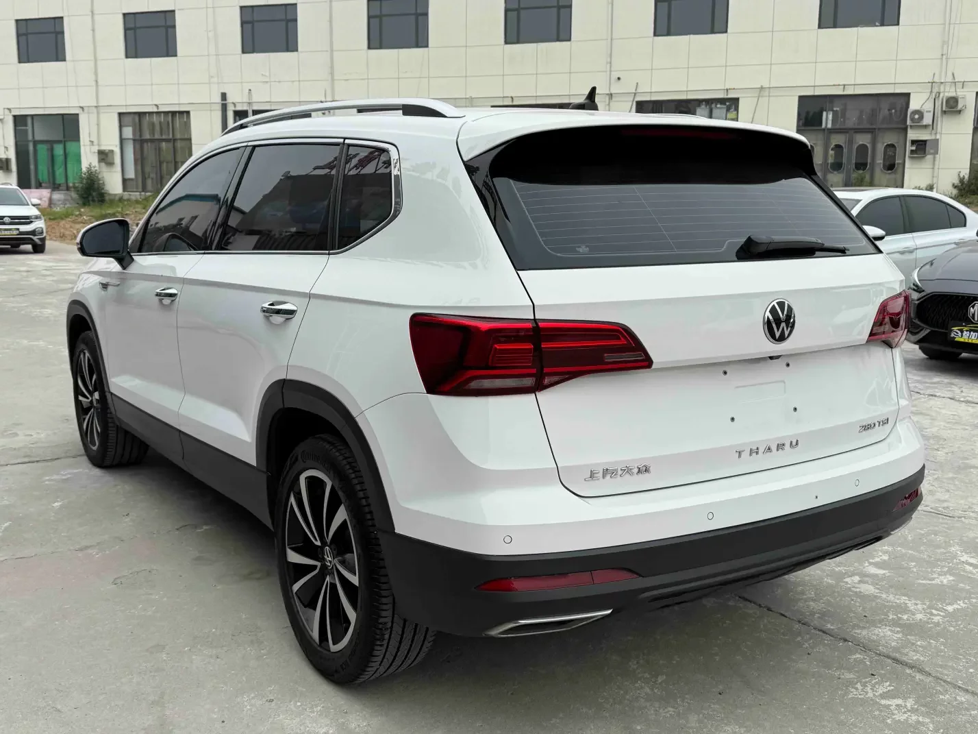 Volkswagen Tharu