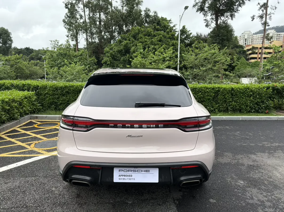Porsche Macan