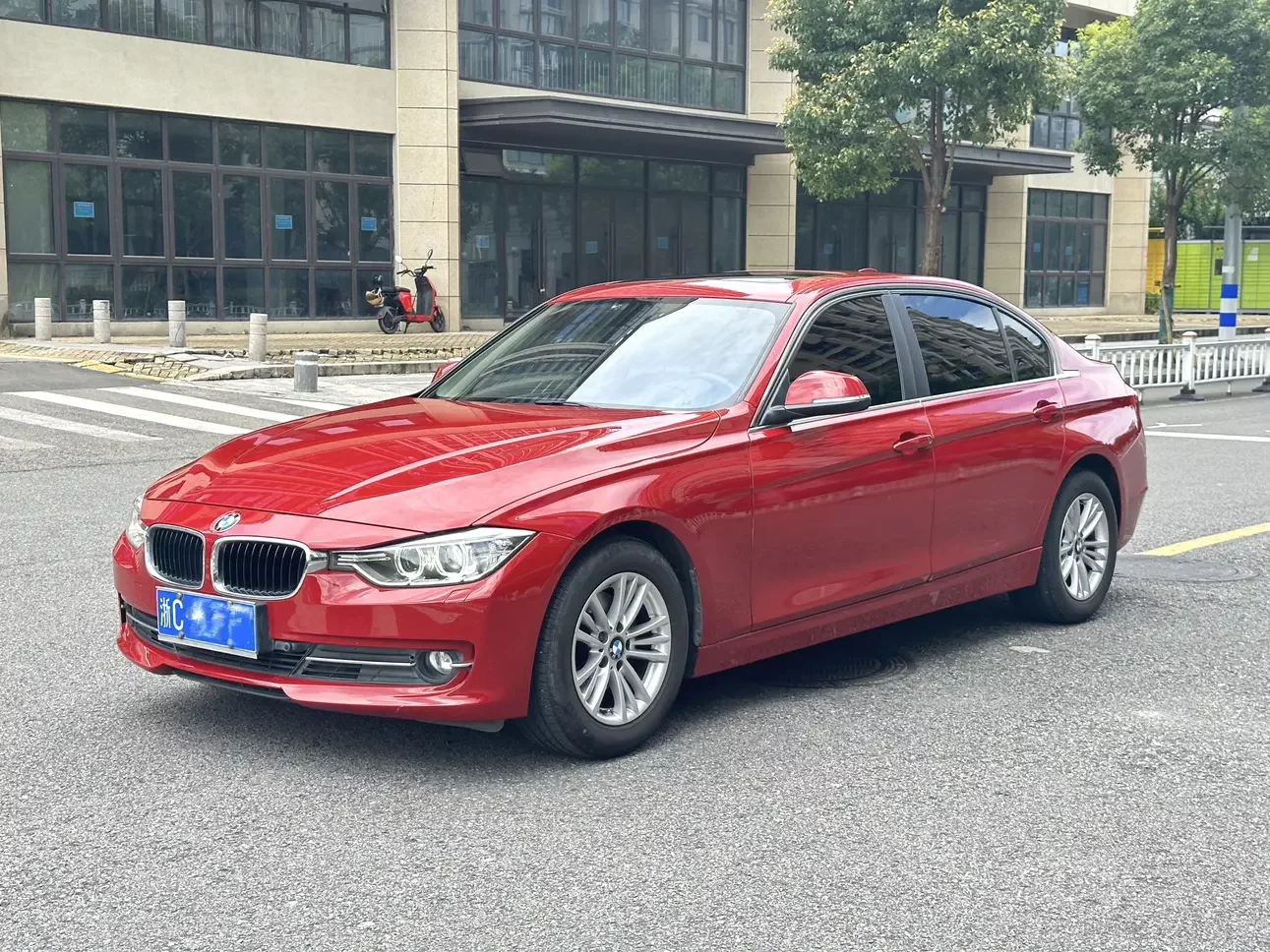 BMW 3 Series  из Китая