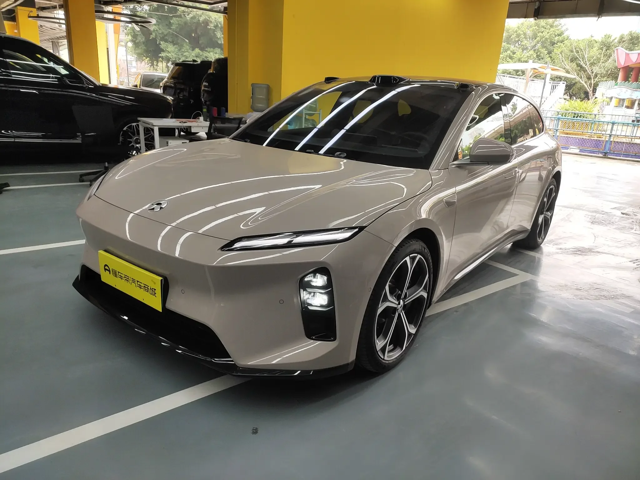 NIO ET5T