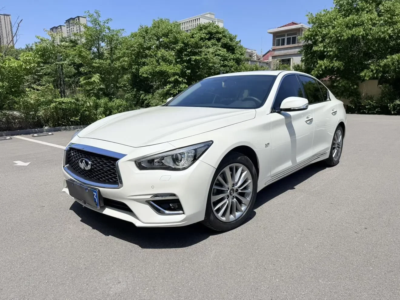 Infiniti Q50L