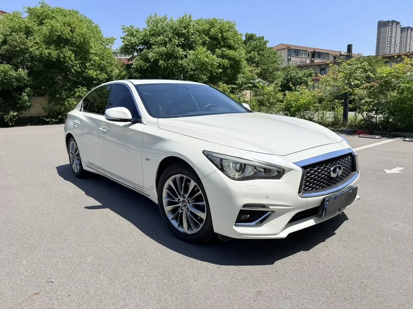 Infiniti Q50L