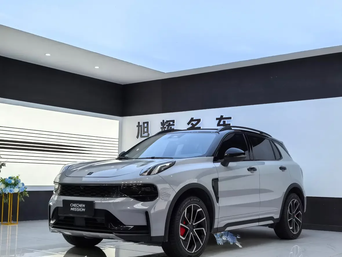Lynk & Co 01