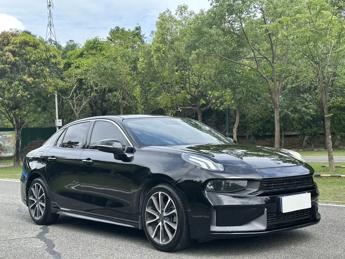 Lynk & Co 03