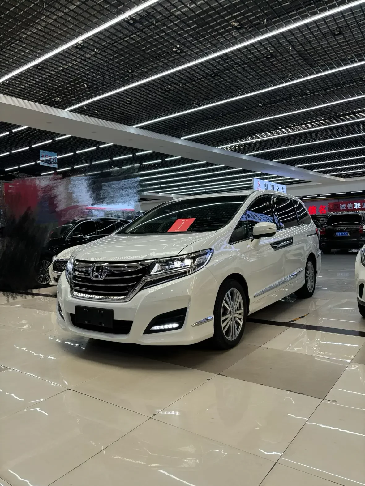 Honda Elysion (Alison)  из Китая