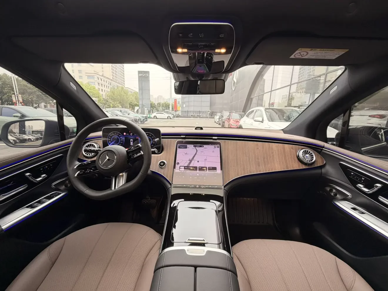 Mercedes-Benz EQE SUV