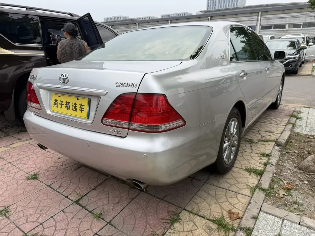 Toyota crown