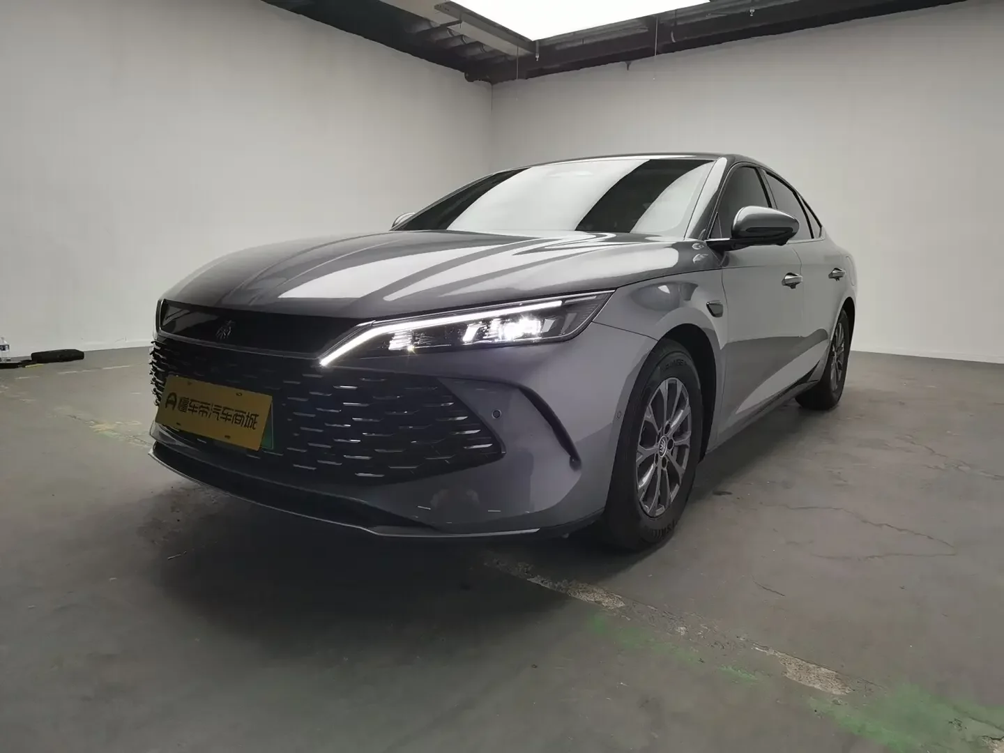 BYD Qin L DM