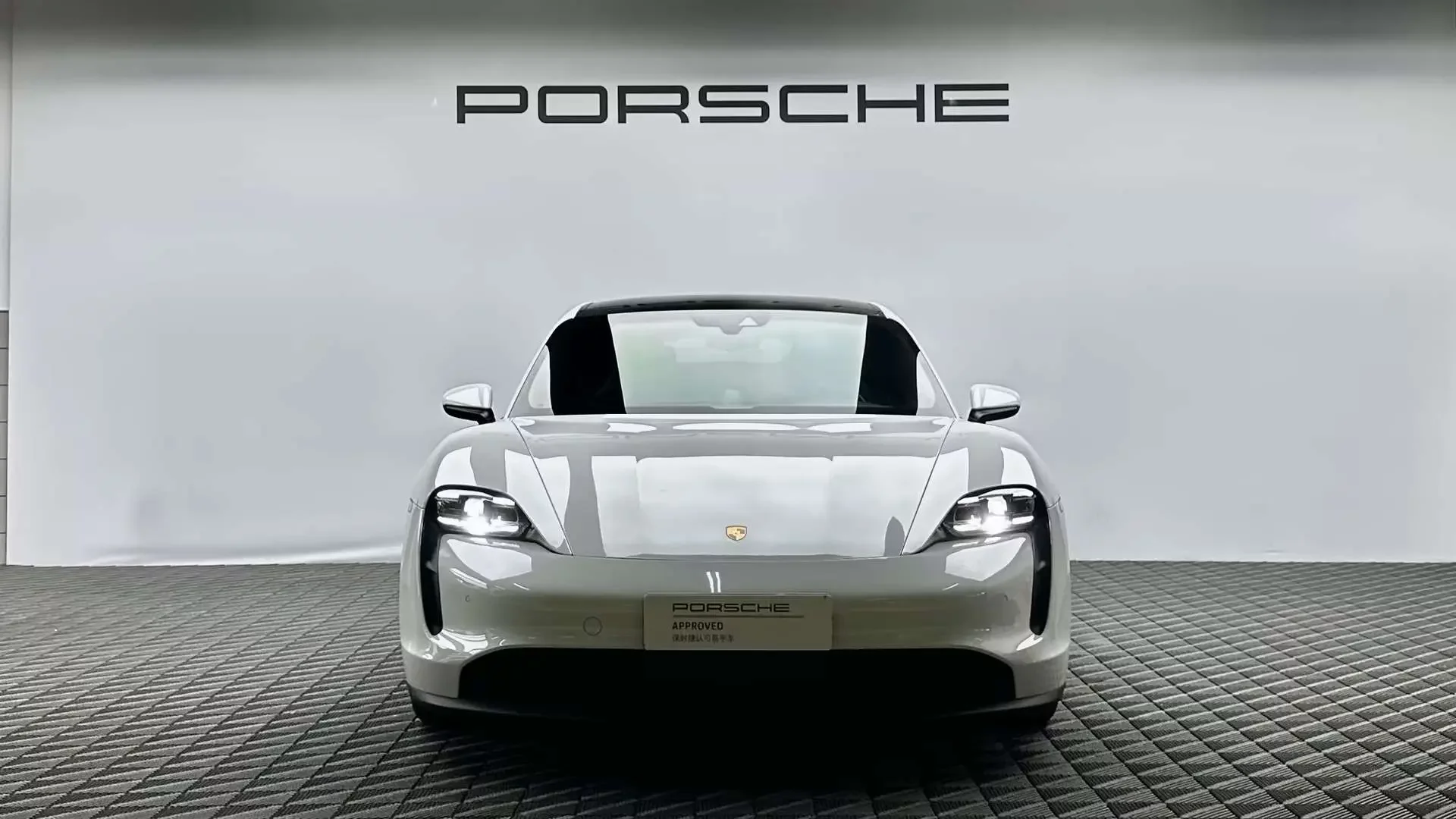 Porsche Taycan