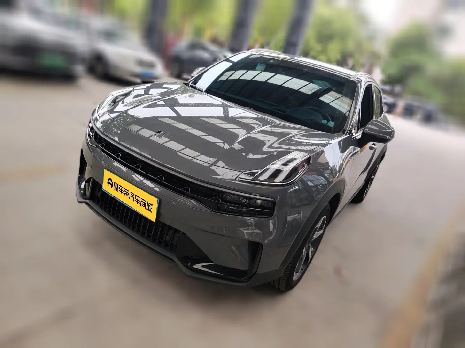 Lynk & Co 06