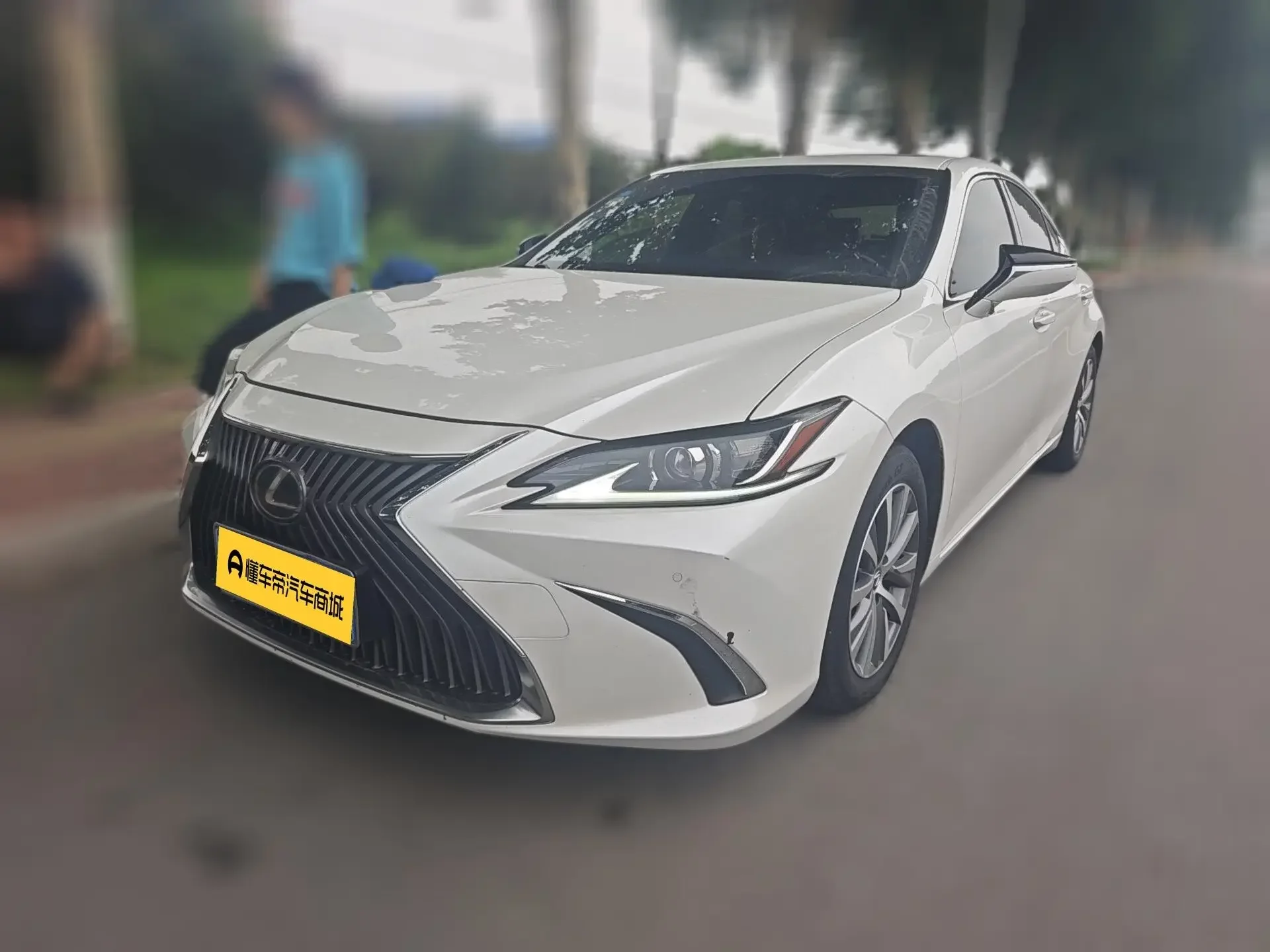 Lexus ES
