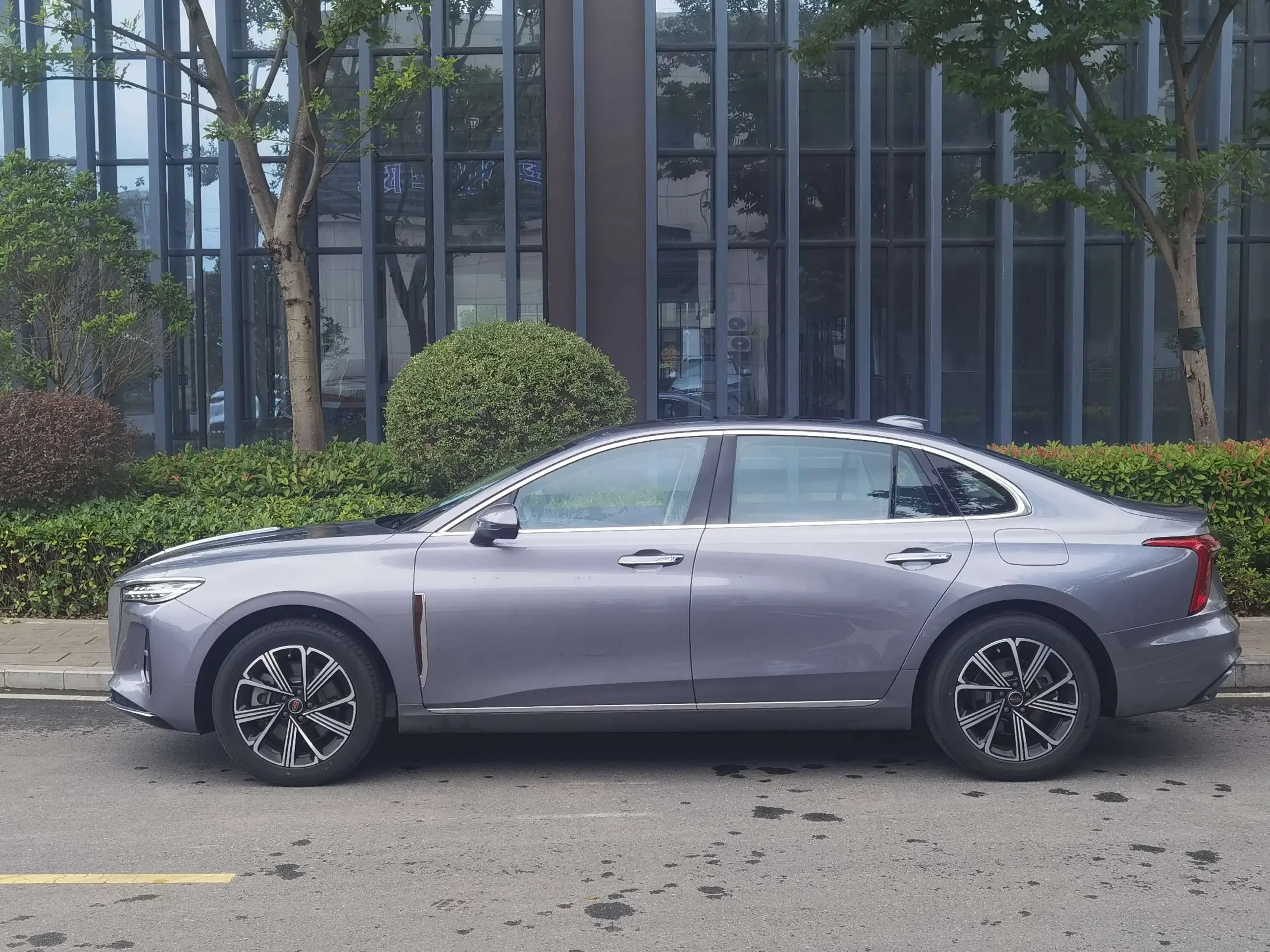 Hongqi H5 PHEV