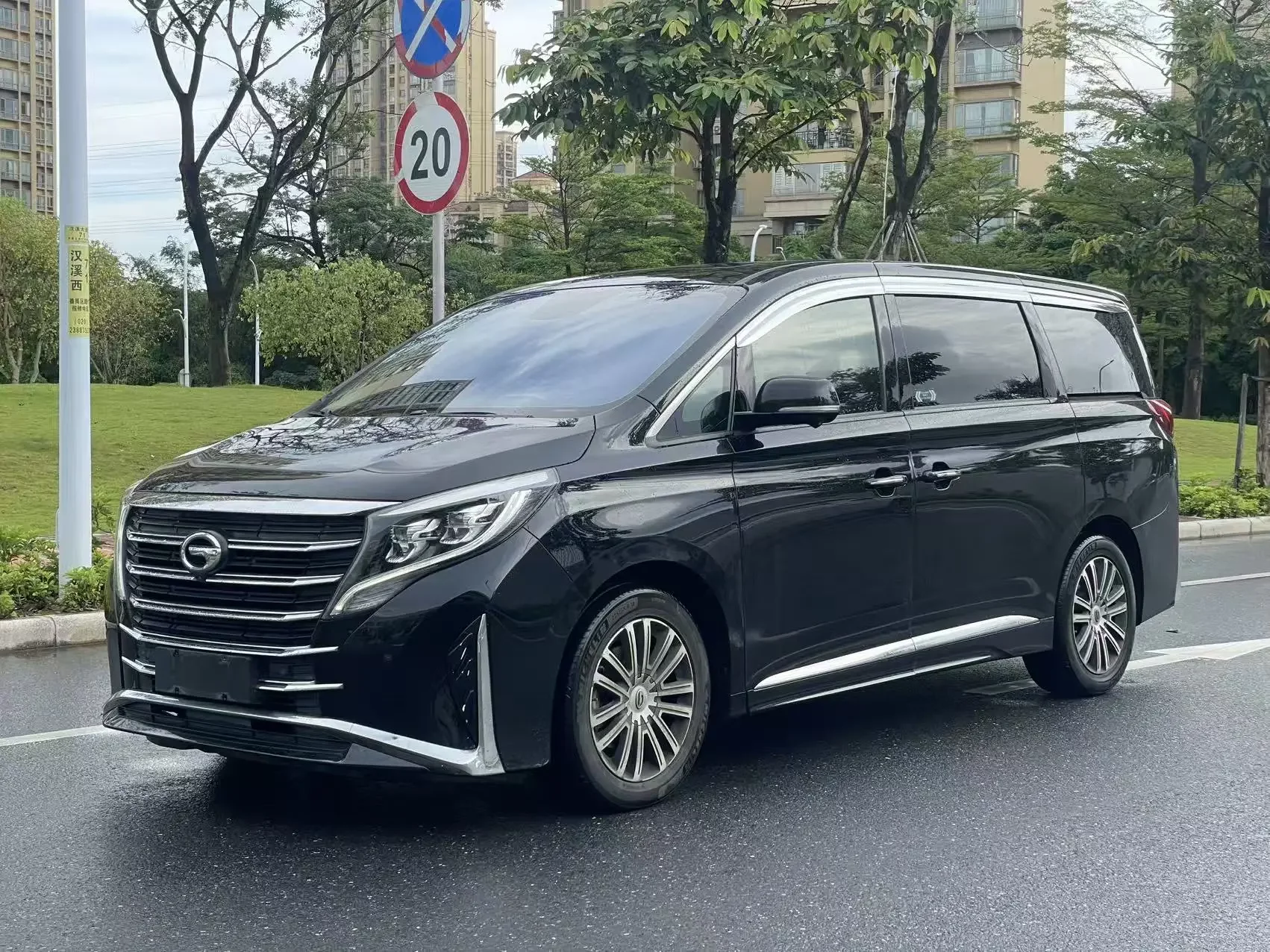 GAC Trumpchi M8  из Китая