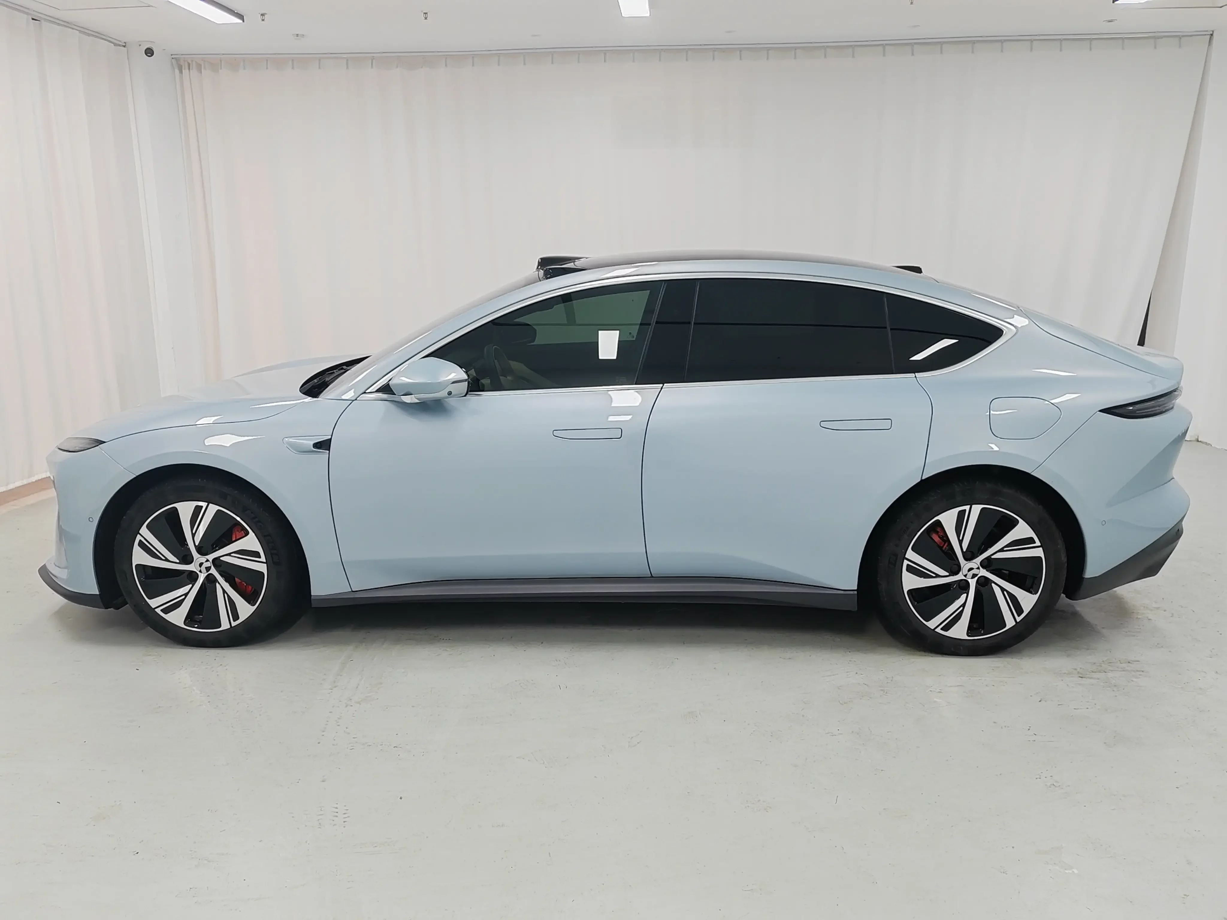 NIO ET5
