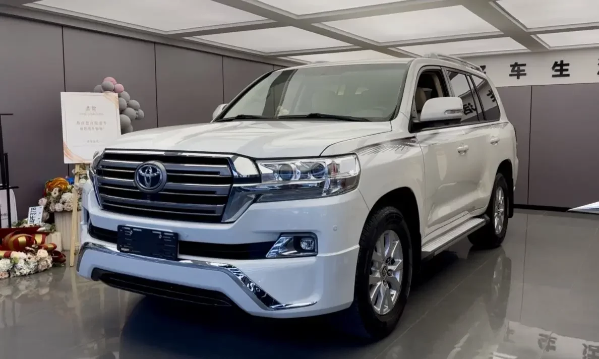 Toyota Land Cruiser  из Китая