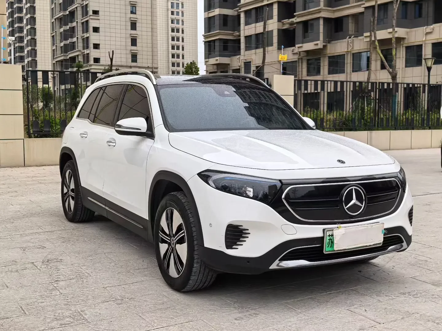 Mercedes-Benz EQB