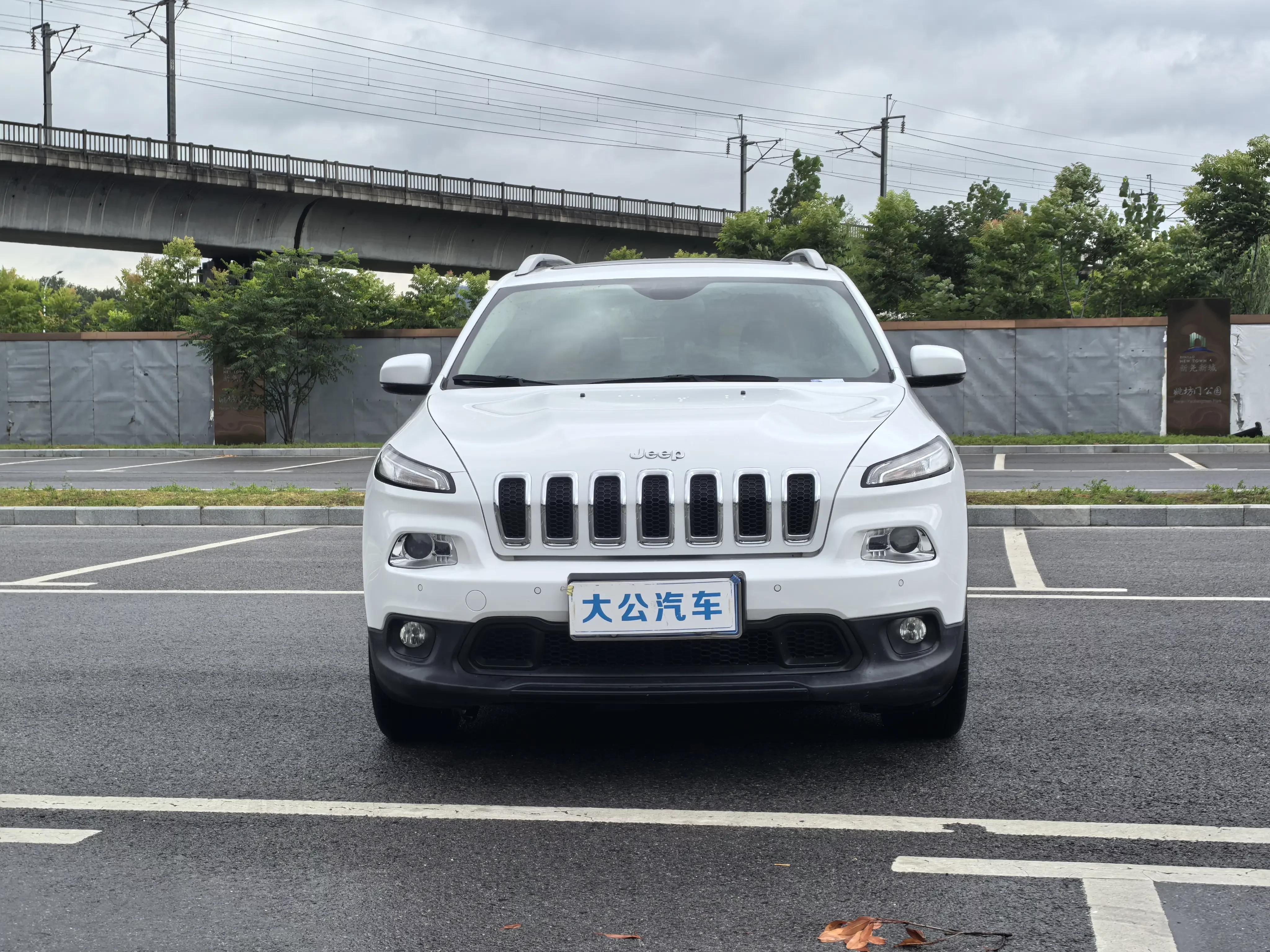 Jeep Cherokee  из Китая