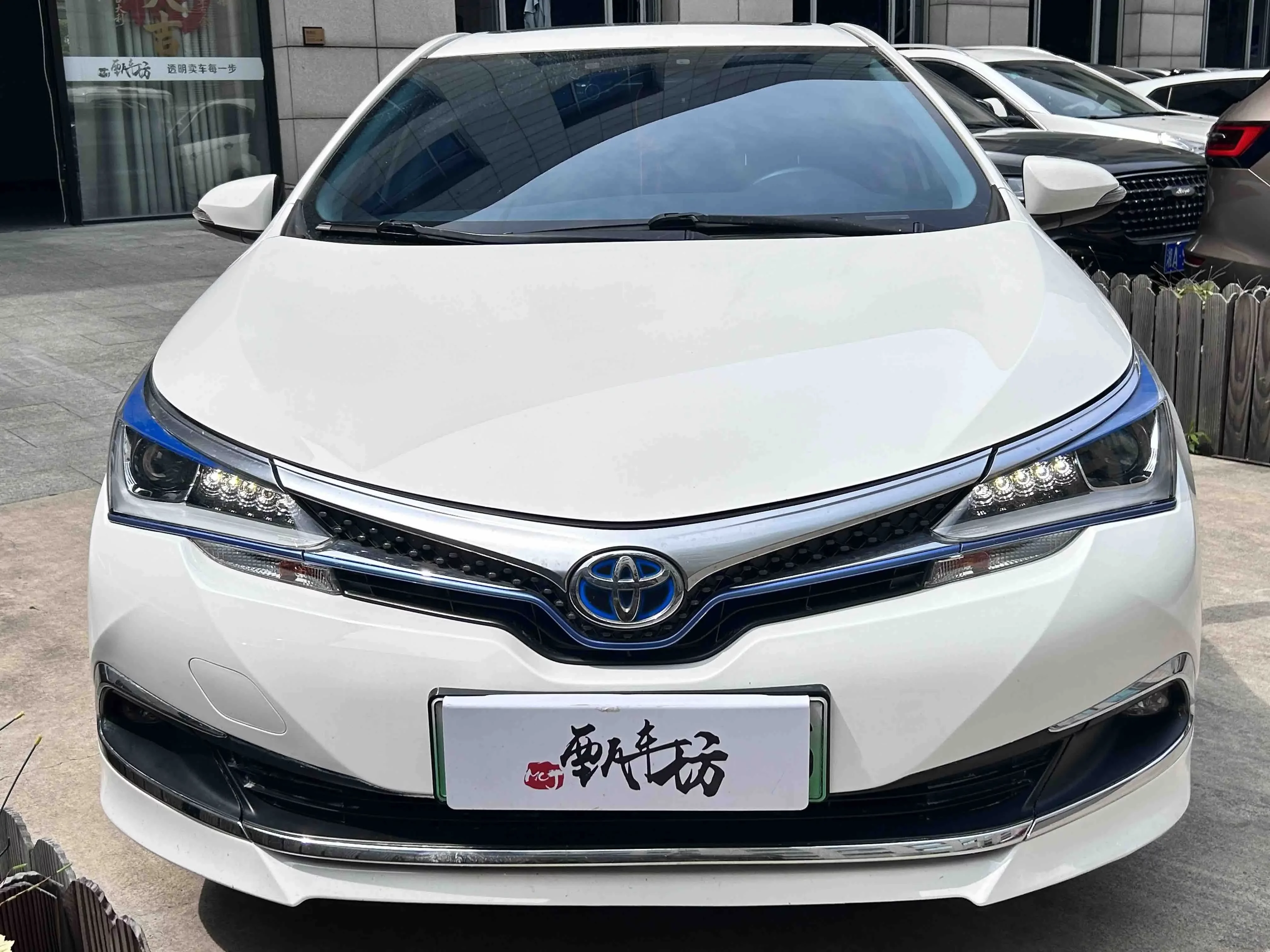 Toyota Corolla Dual Engine E+