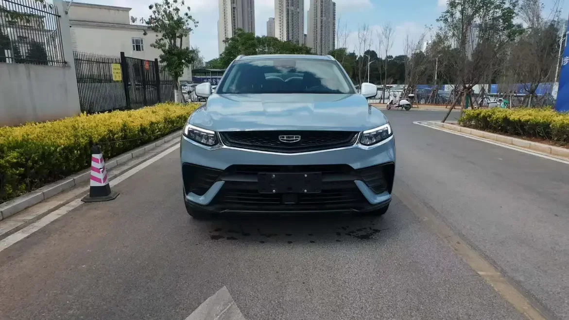 Geely Xingyue S  из Китая