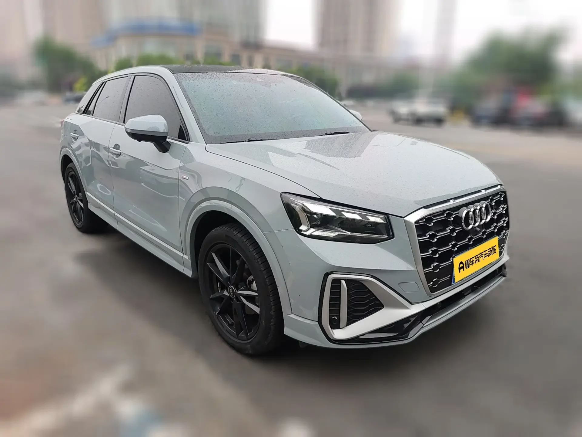 Audi Q2L
