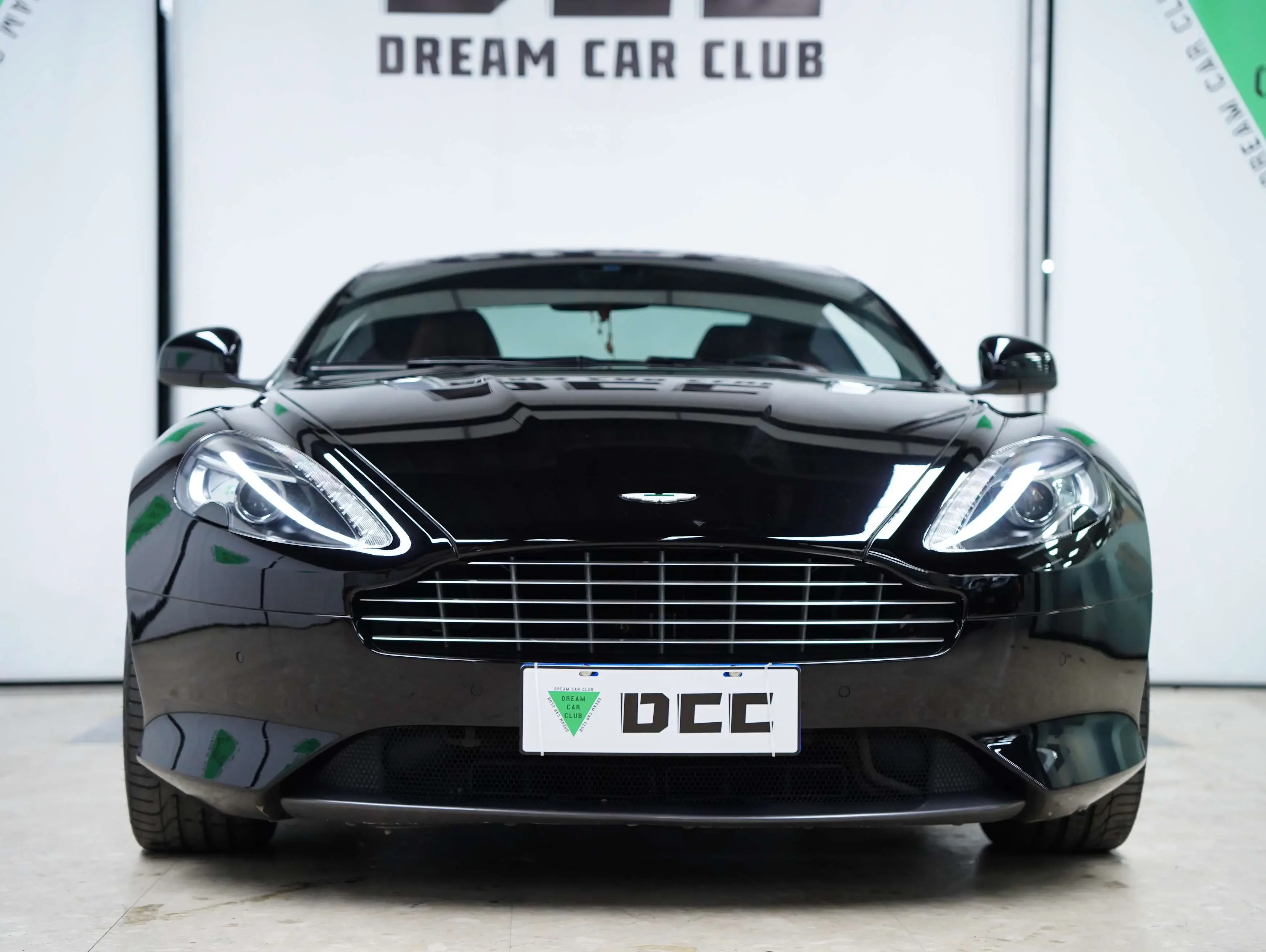 Aston Martin DB9