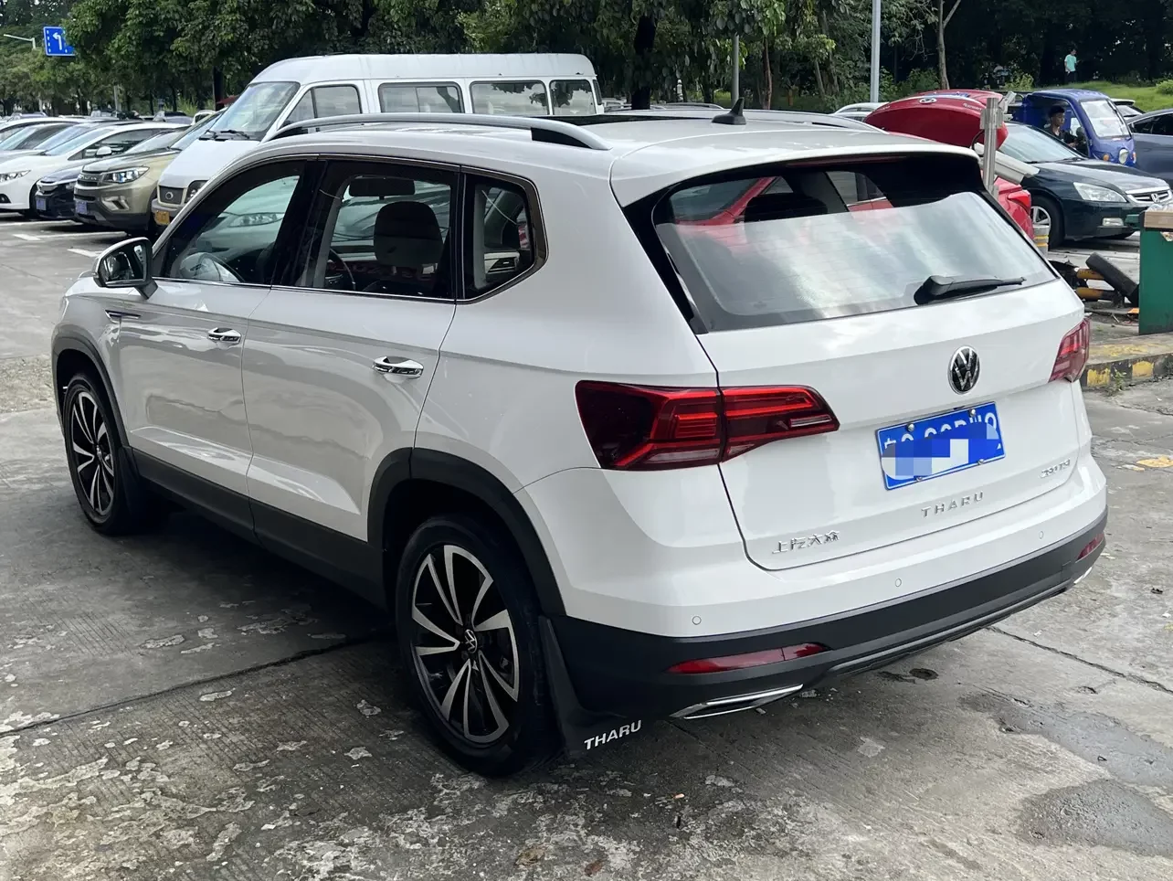 Volkswagen Tharu