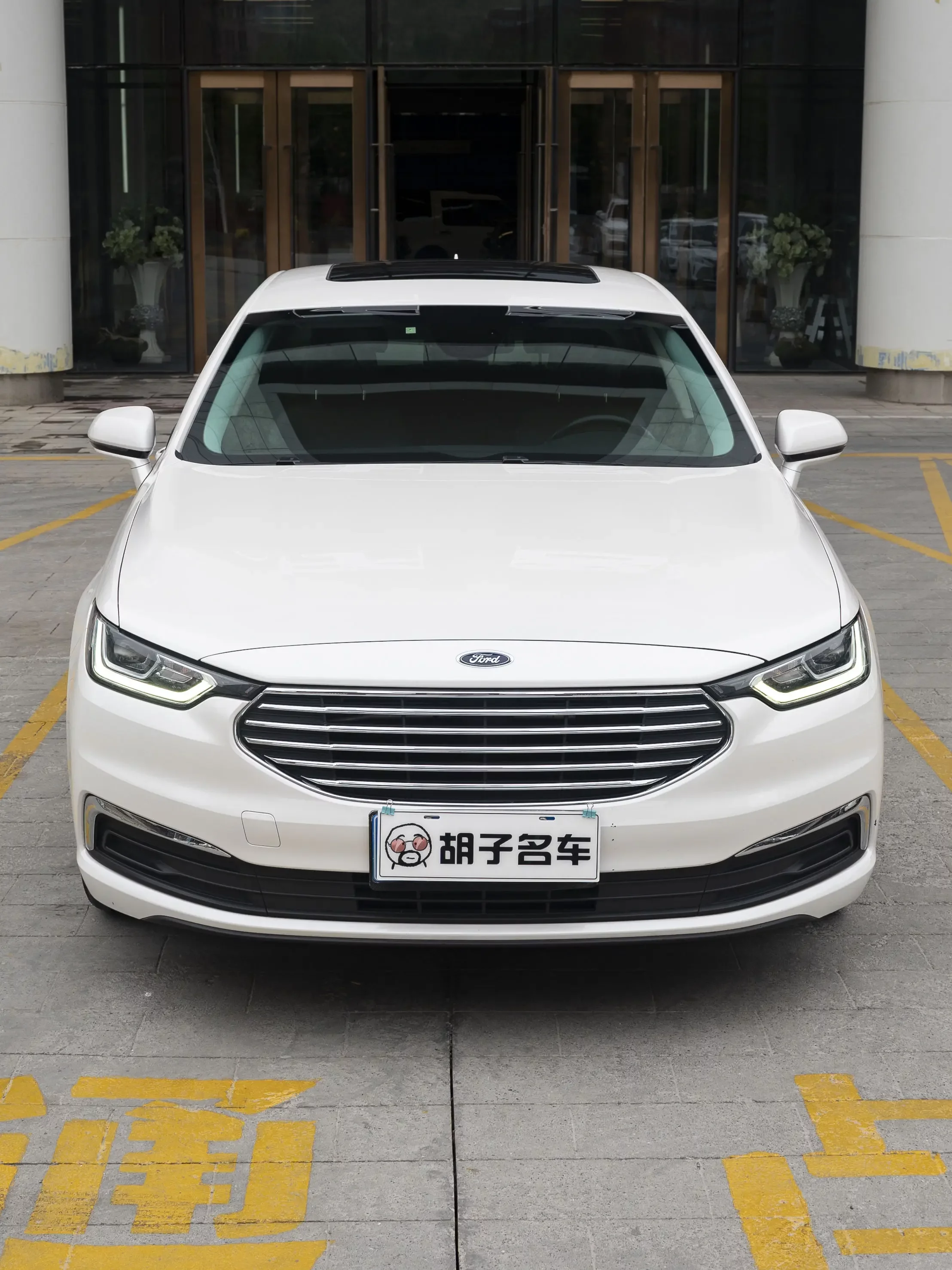 Ford Taurus