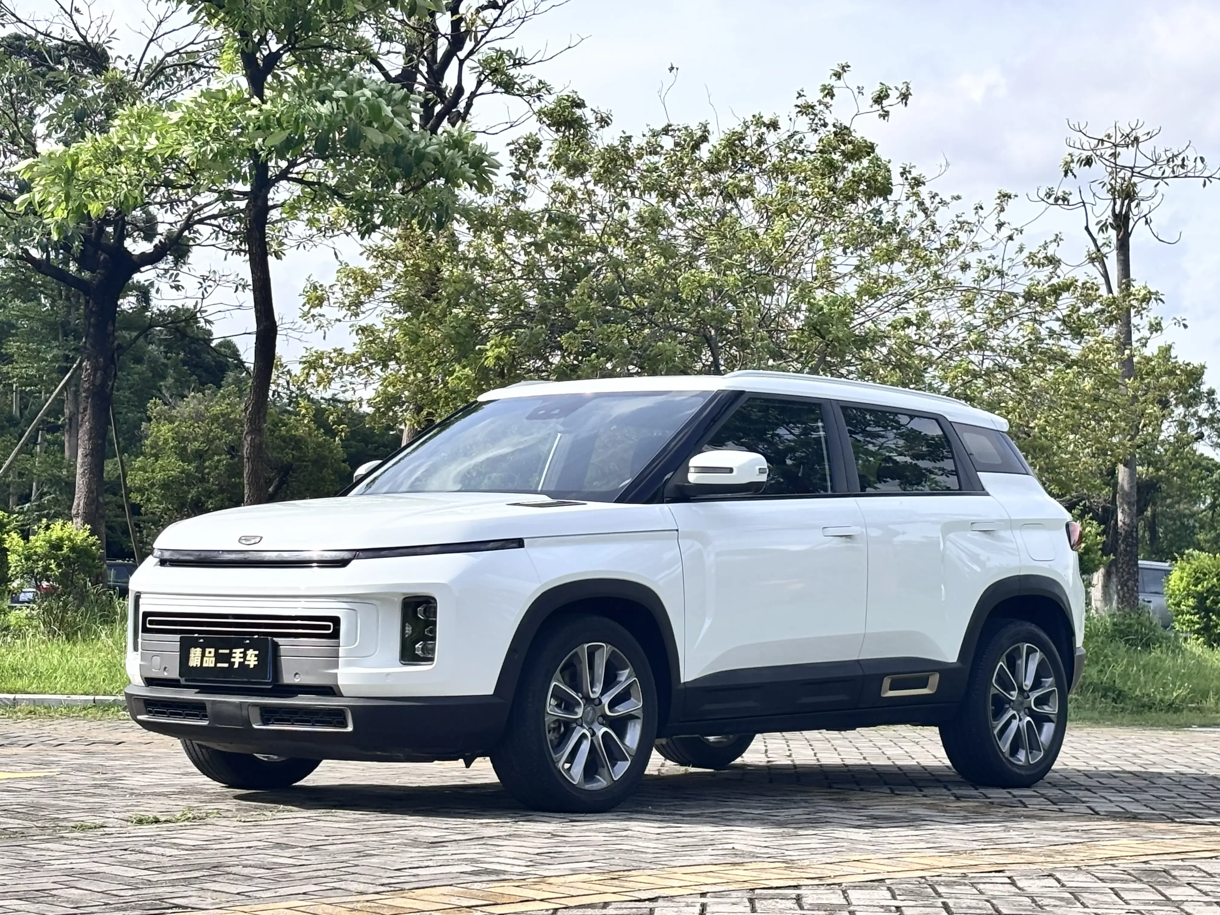 Geely ICON