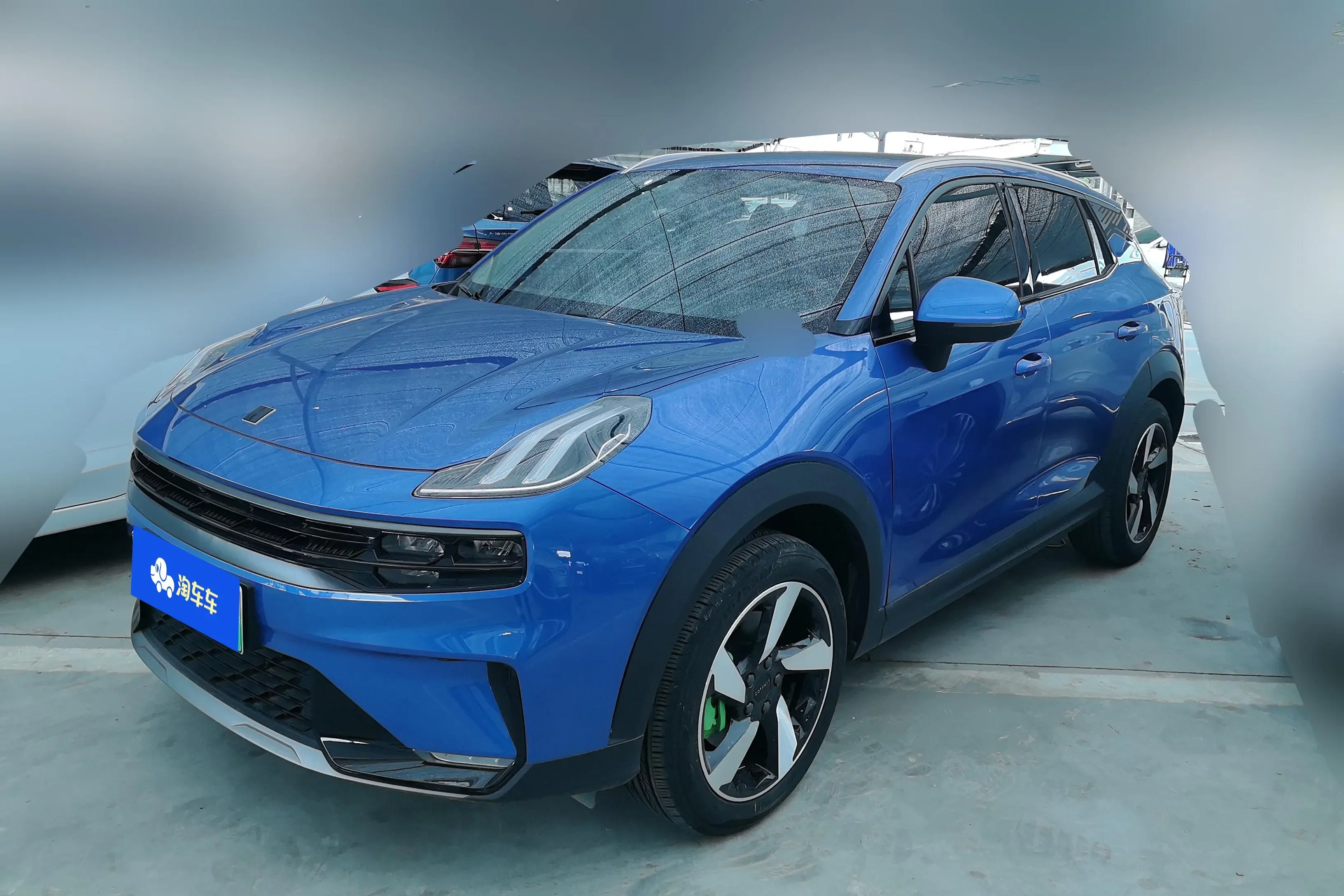 Lynk & Co 06 EM-P