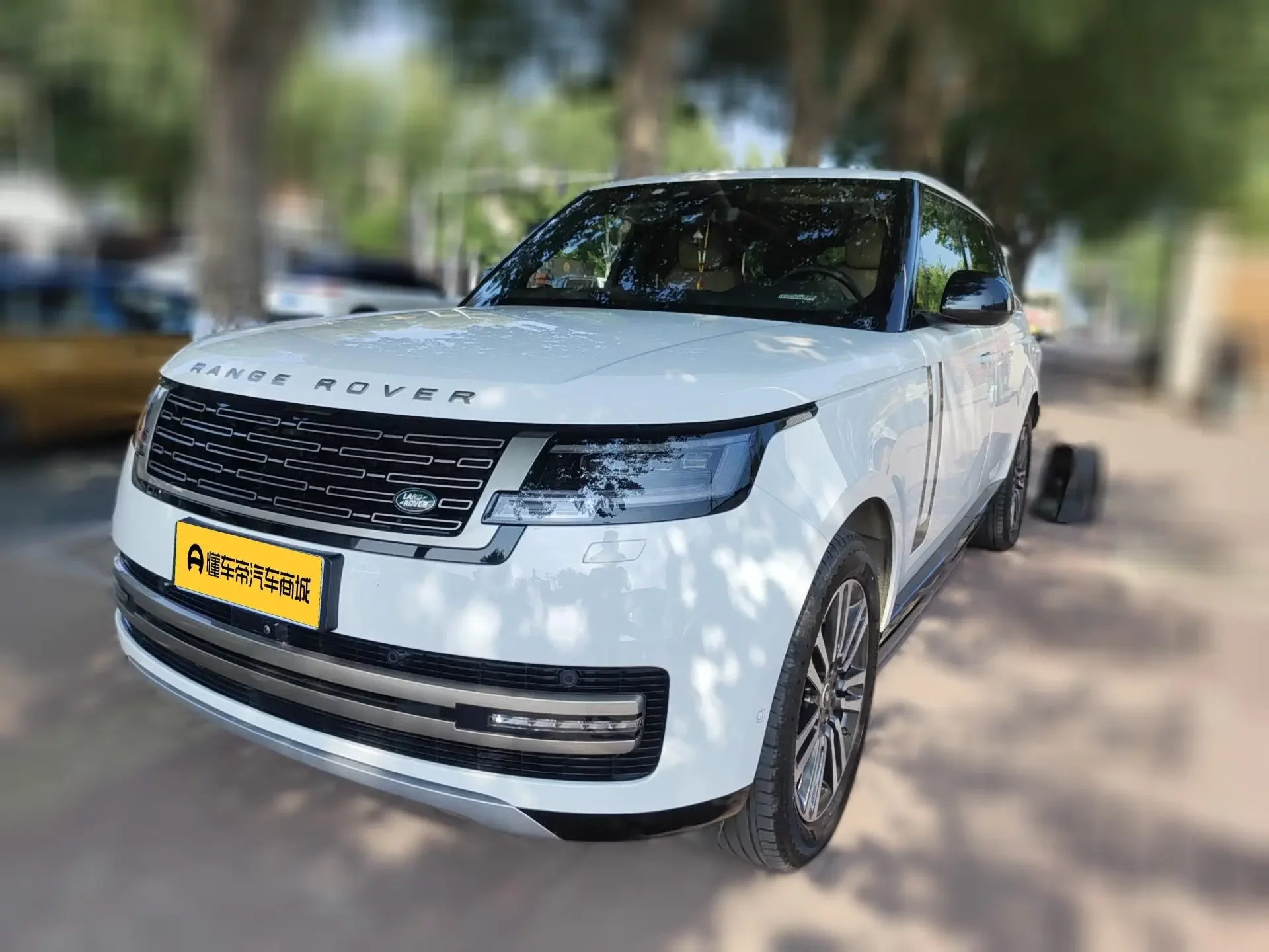 Land Rover range rover