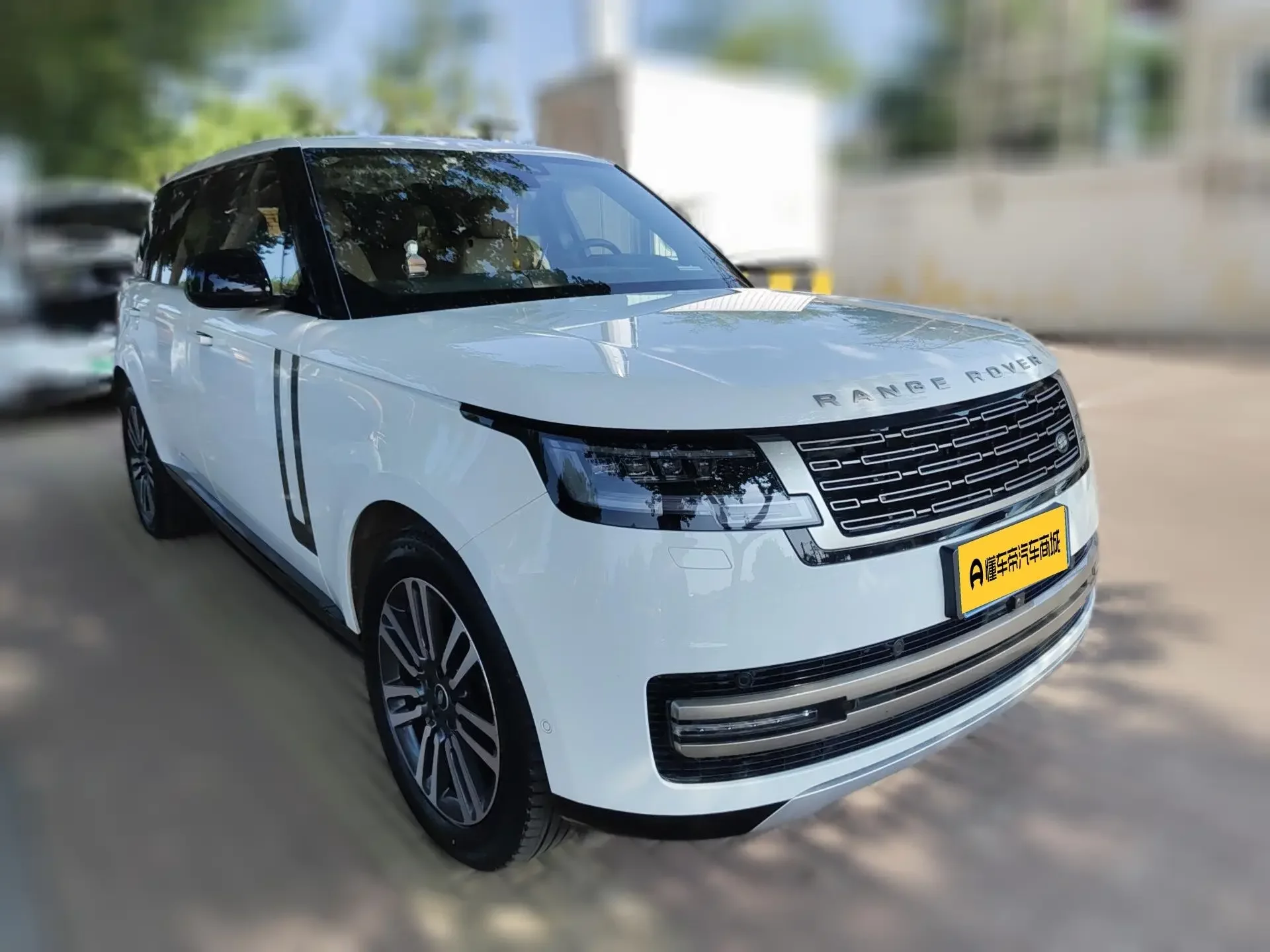 Land Rover range rover