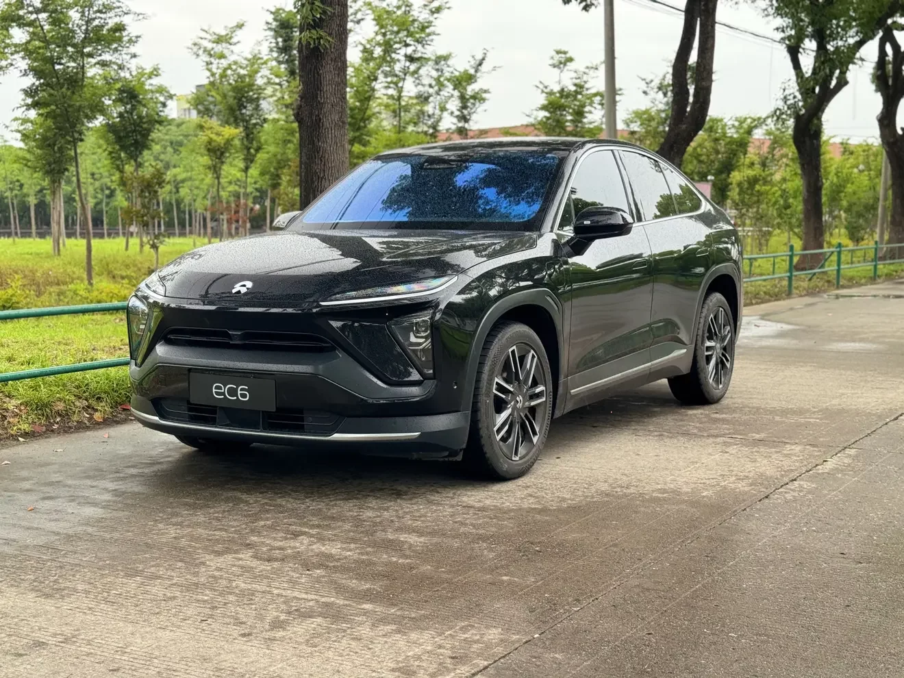 NIO EC6  из Китая