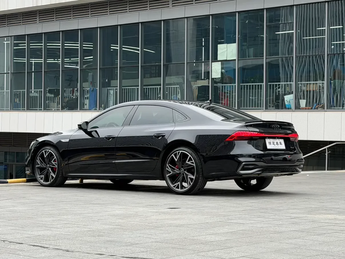 Audi A7L