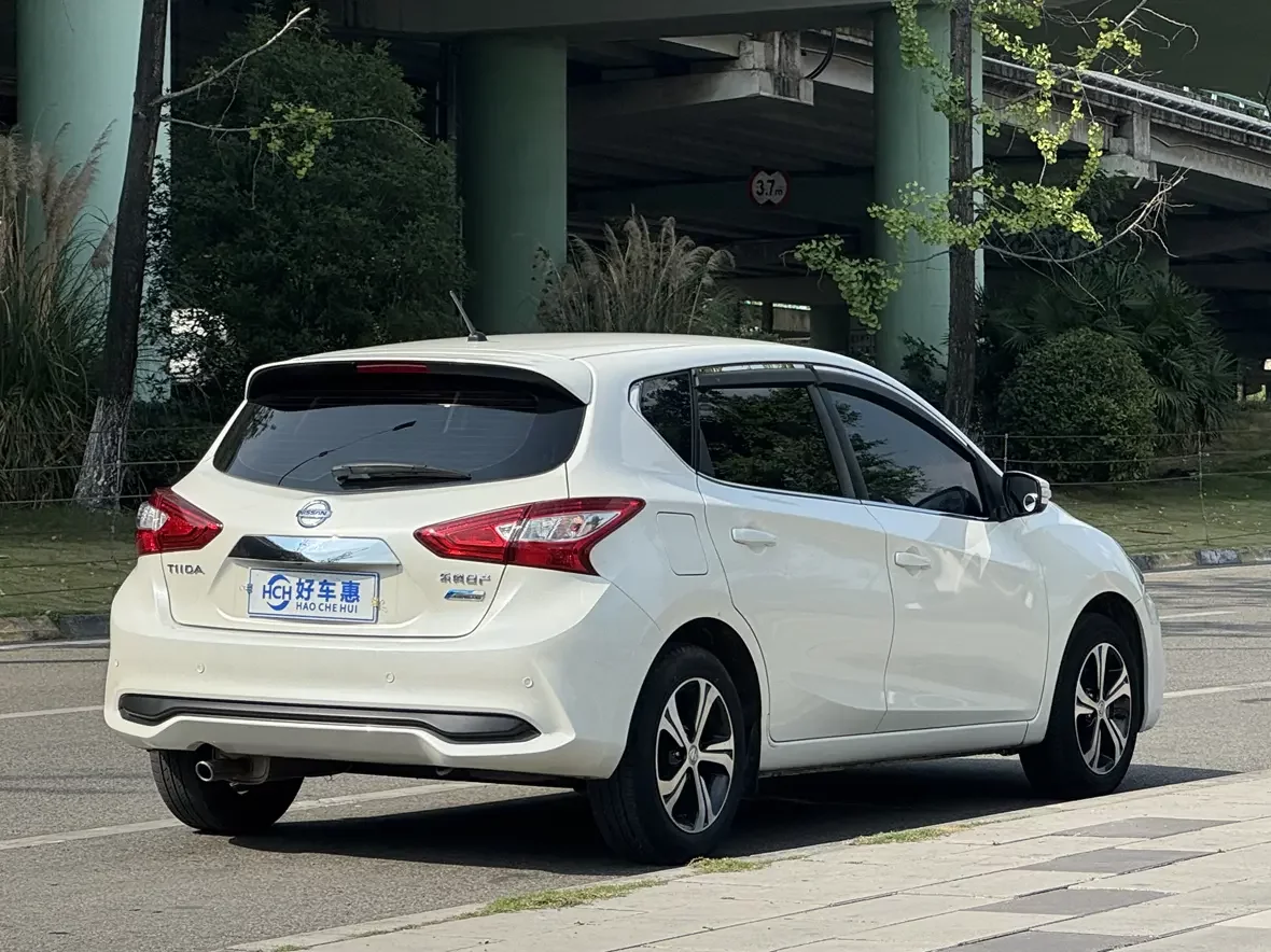 Nissan Tiida