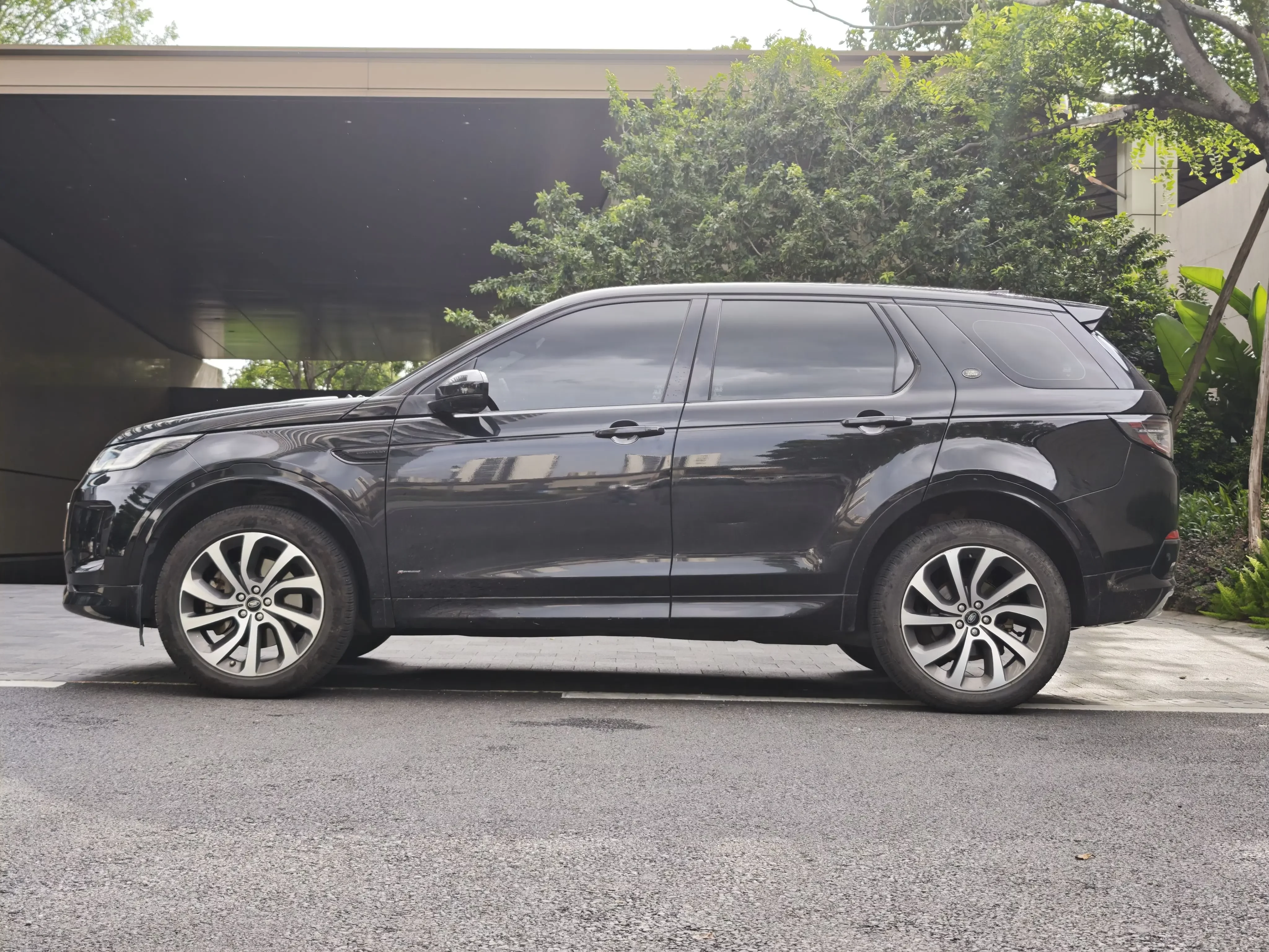 Land Rover Discover Sports